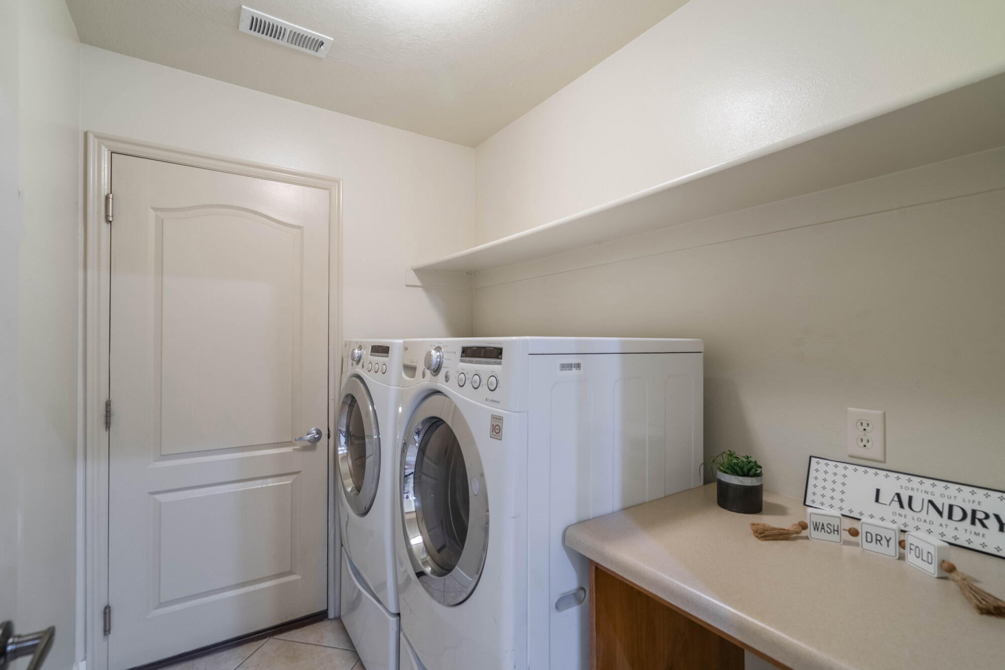 2185 W 1710 N