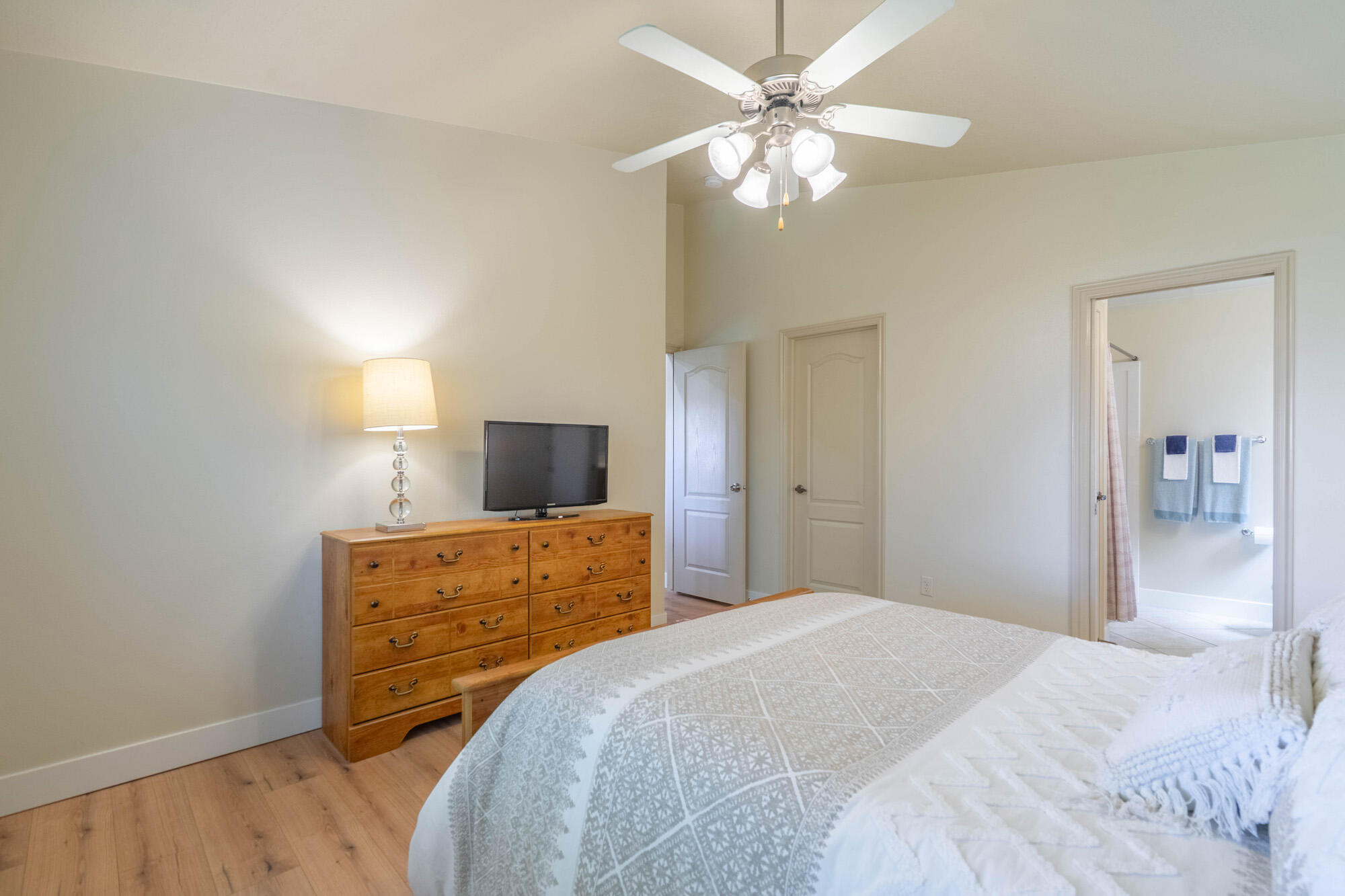 2185 W 1710 N