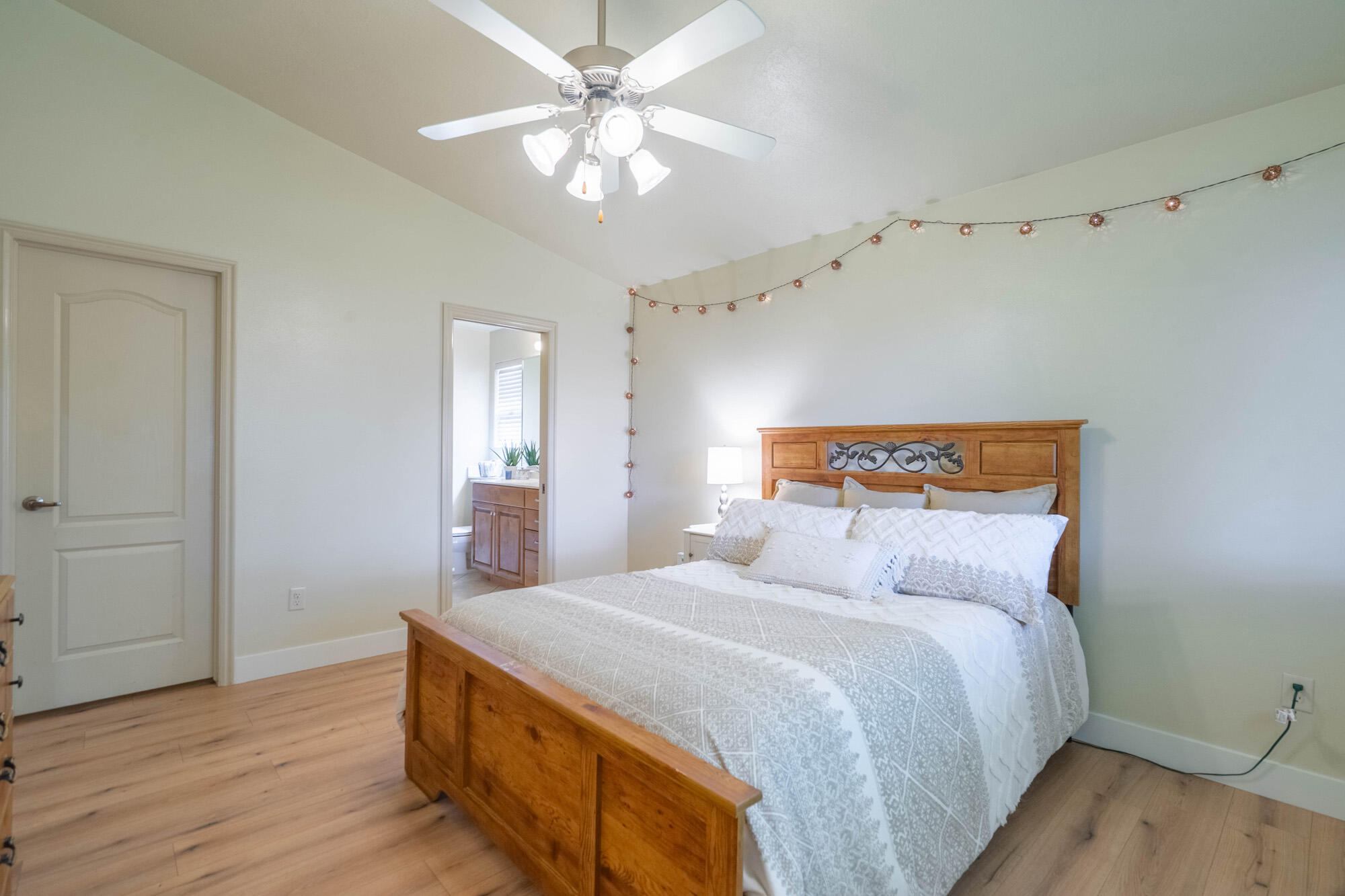2185 W 1710 N