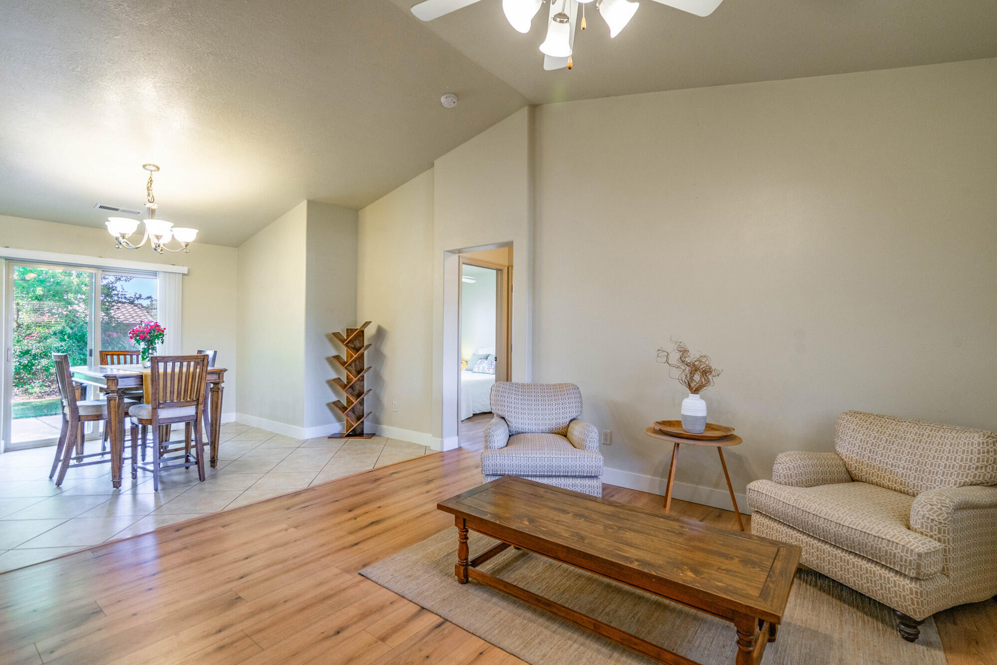2185 W 1710 N