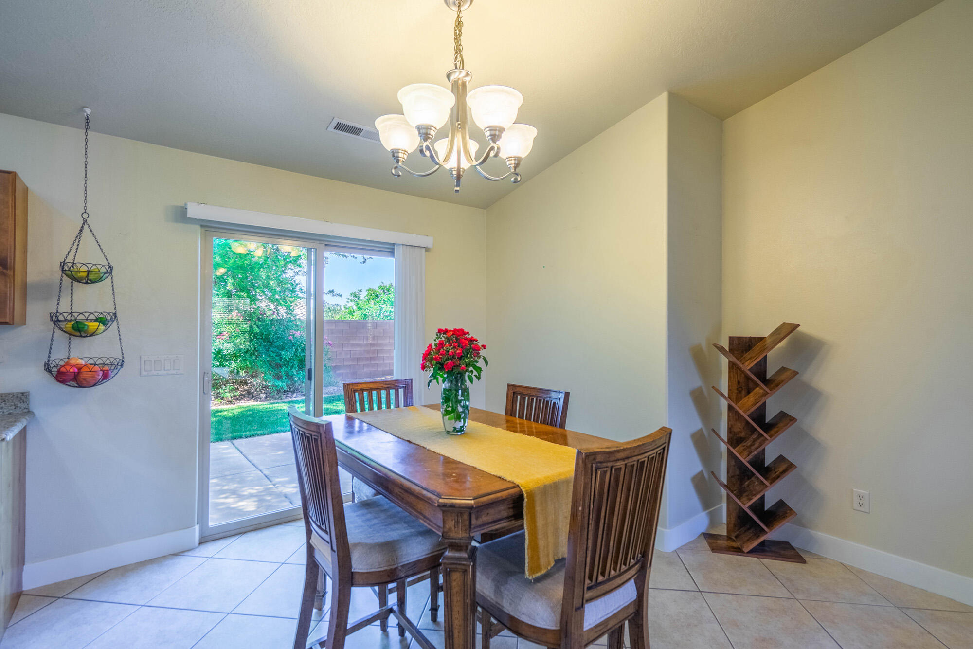 2185 W 1710 N