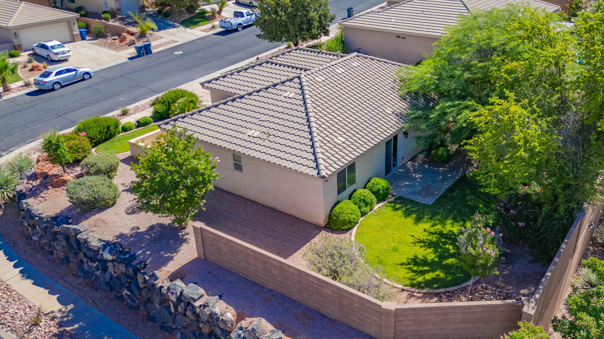 2185 W 1710 N