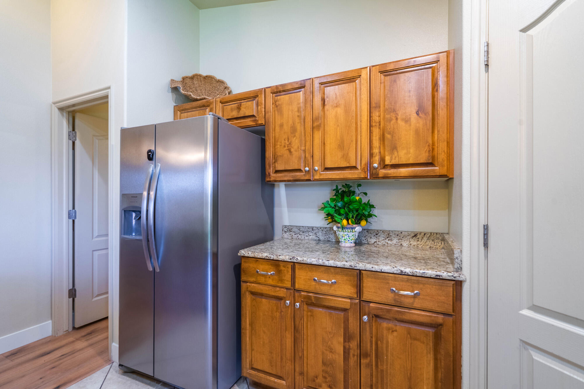 2185 W 1710 N