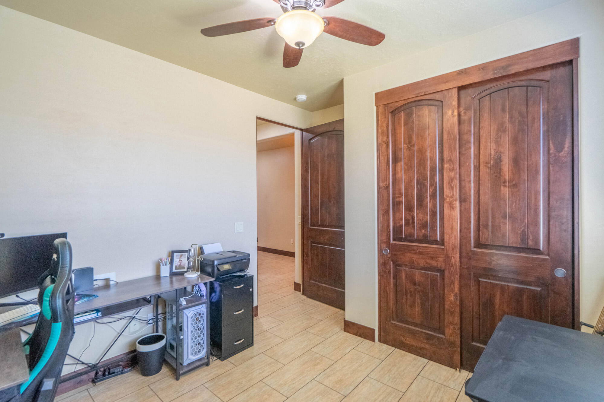 576 N Sun Rock Way
