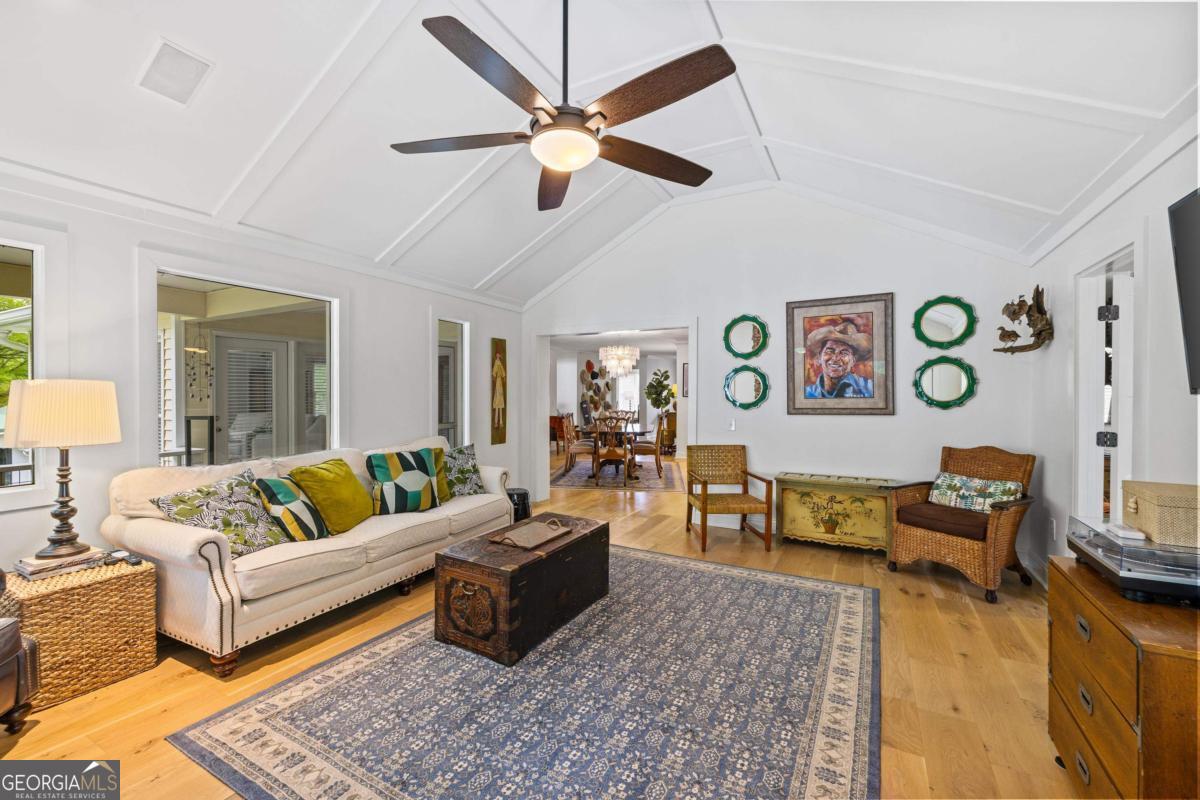 1021 Twin Rivers Lane