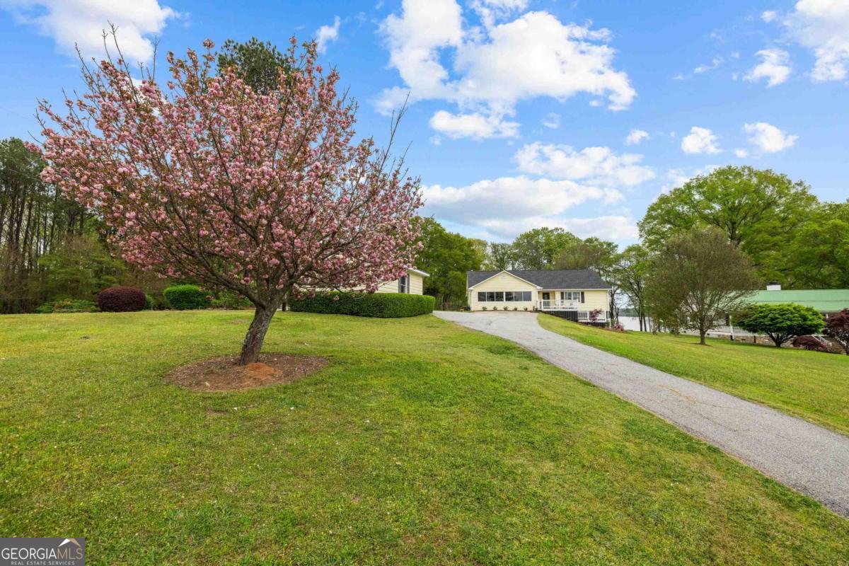 1021 Twin Rivers Lane