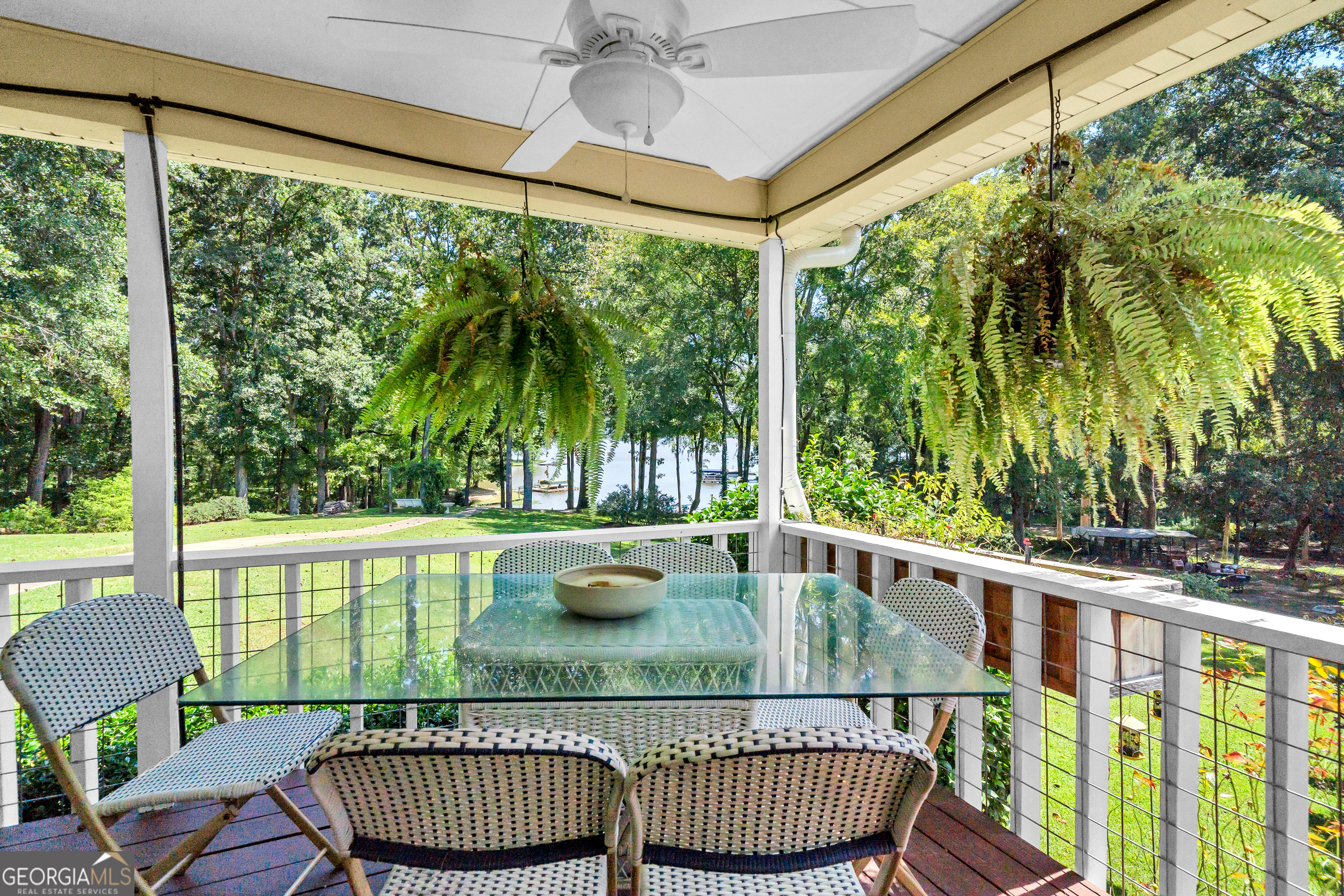 1021 Twin Rivers Lane