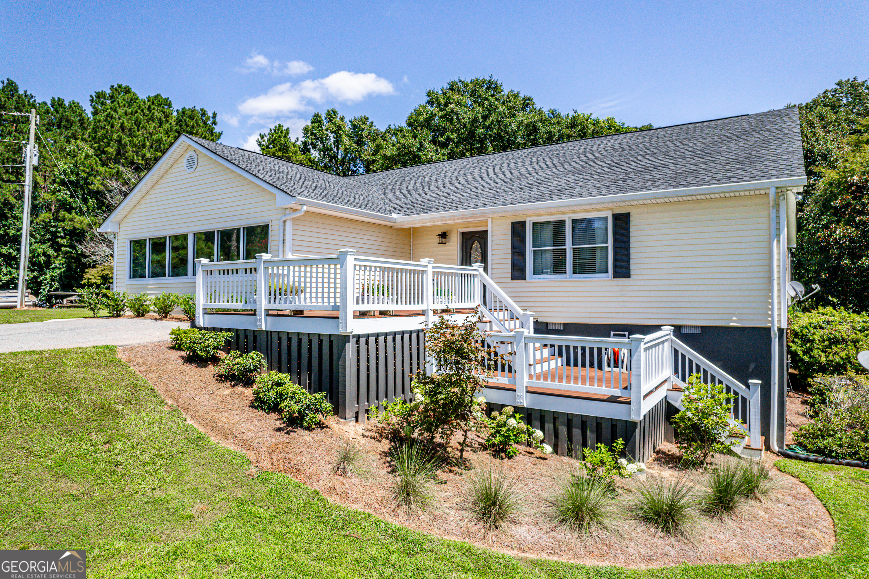 1021 Twin Rivers Lane