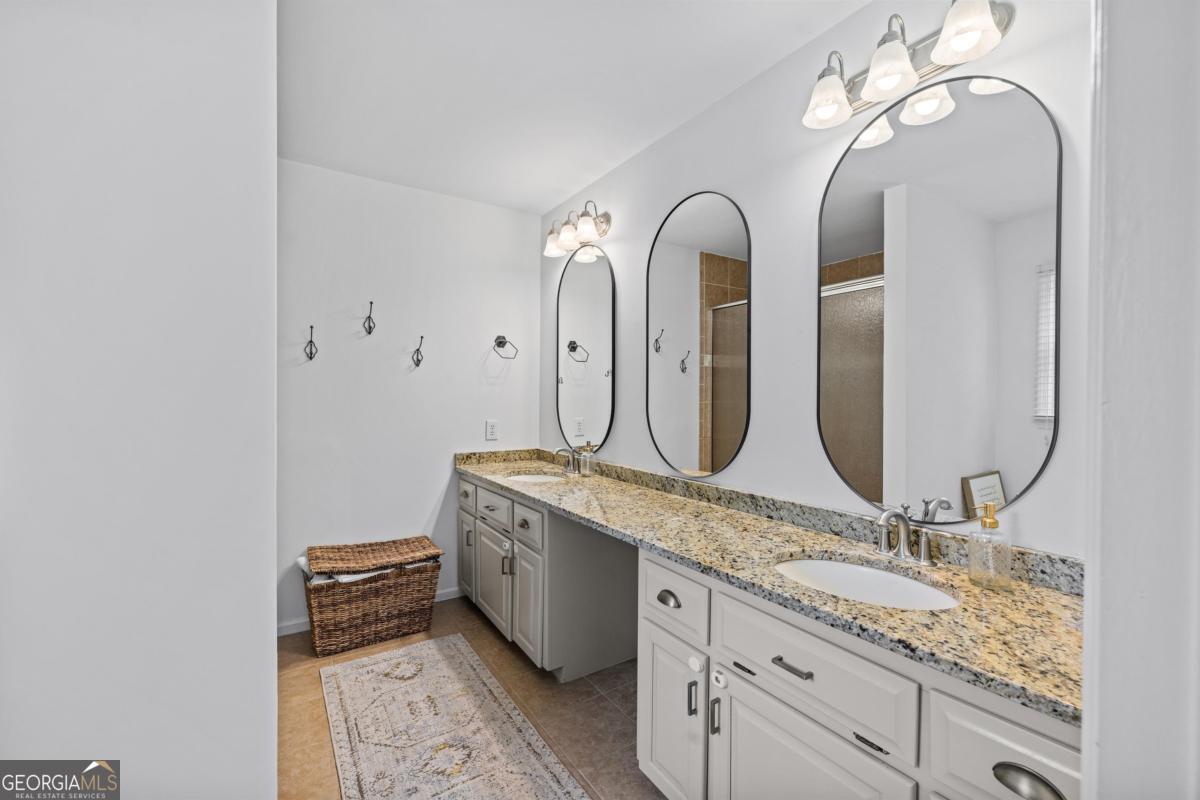 1021 Twin Rivers Lane