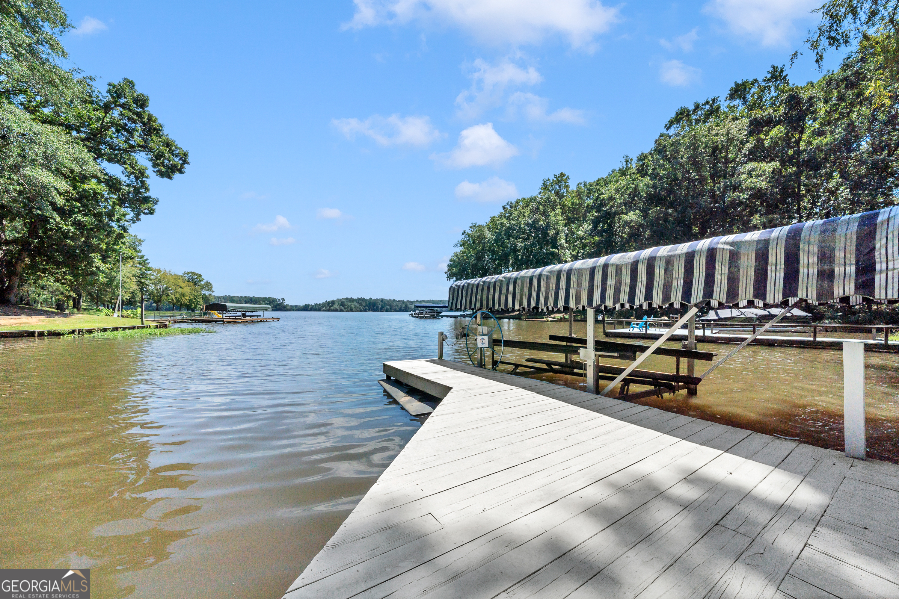 1021 Twin Rivers Lane