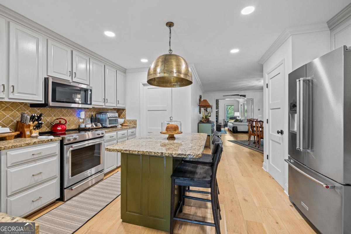 1021 Twin Rivers Lane