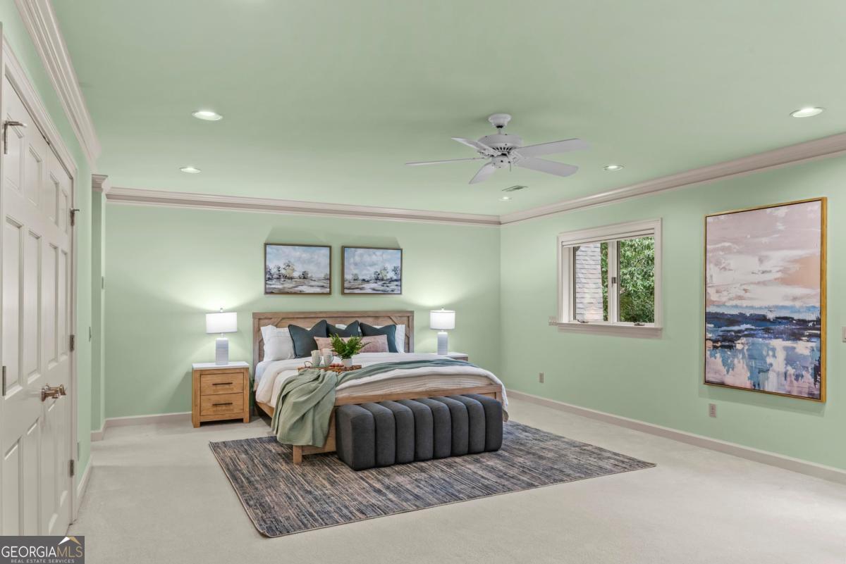 1201 Lakeview Court