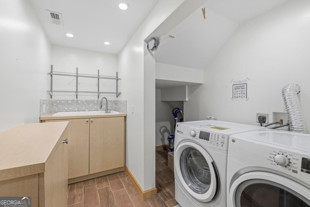 1070 Apalachee Woods Trail