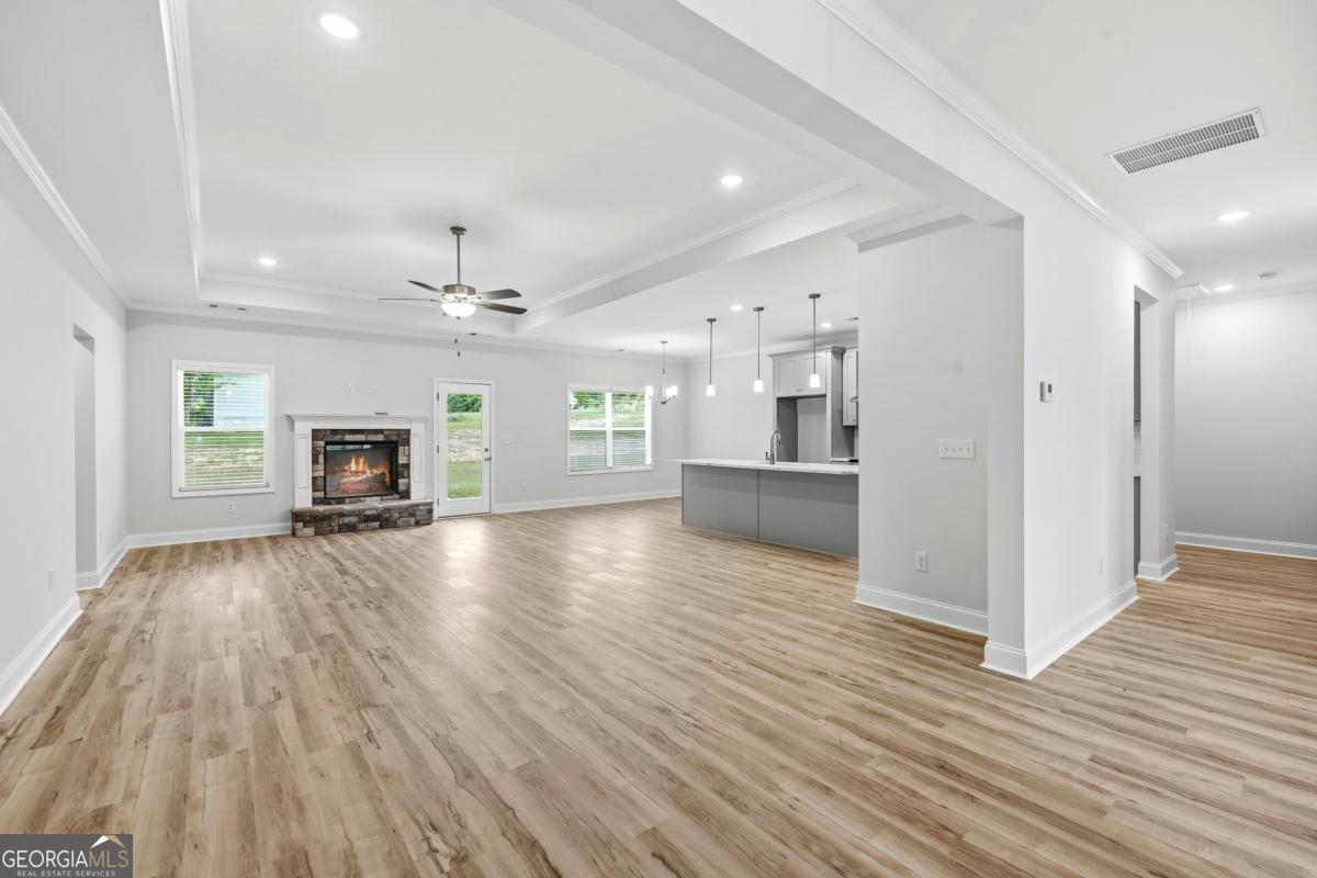 1000 Shoreline Drive