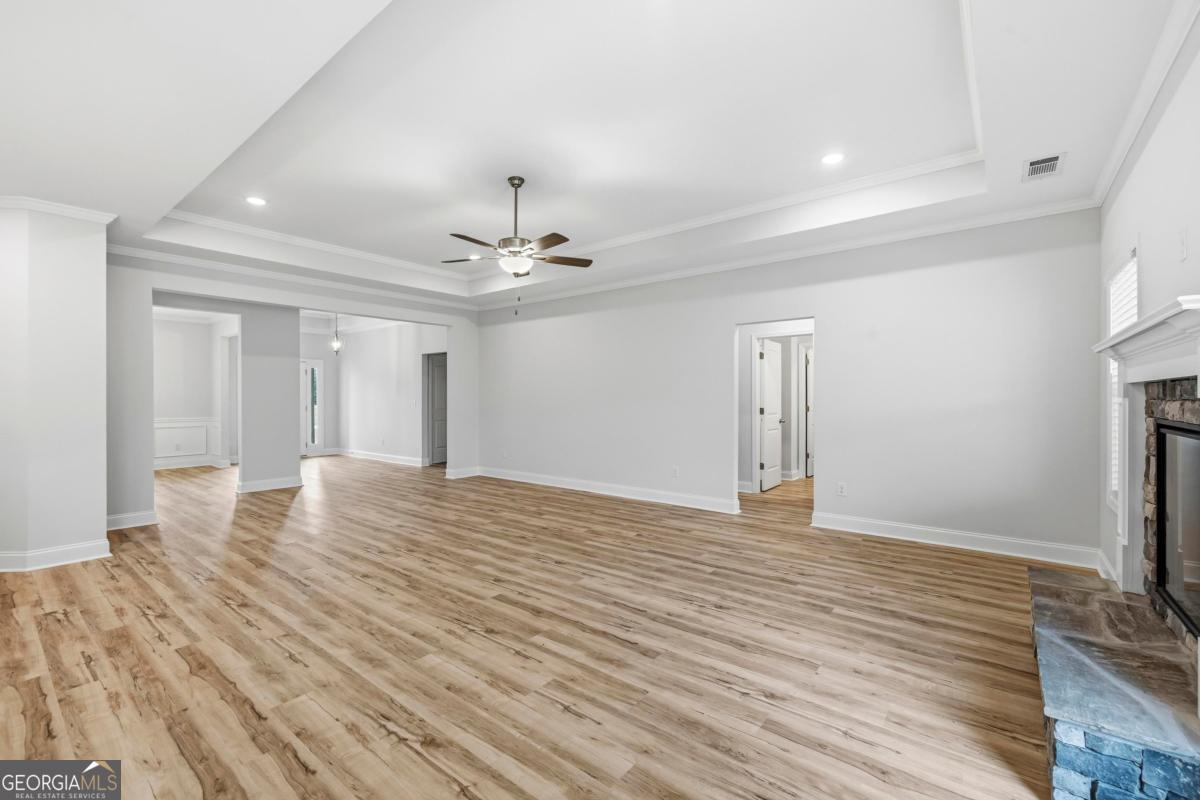 1000 Shoreline Drive