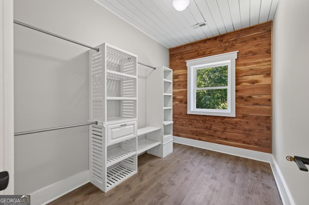 1331 Heidi Trail