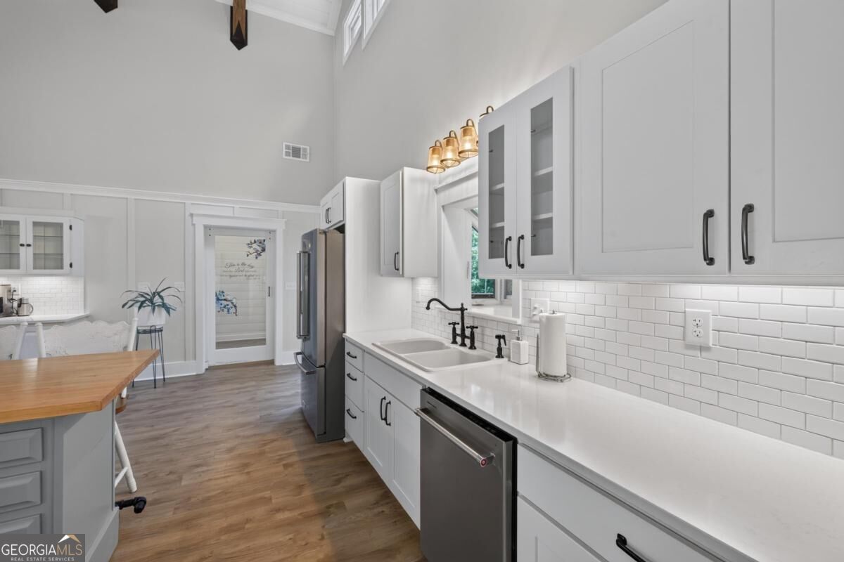 1331 Heidi Trail