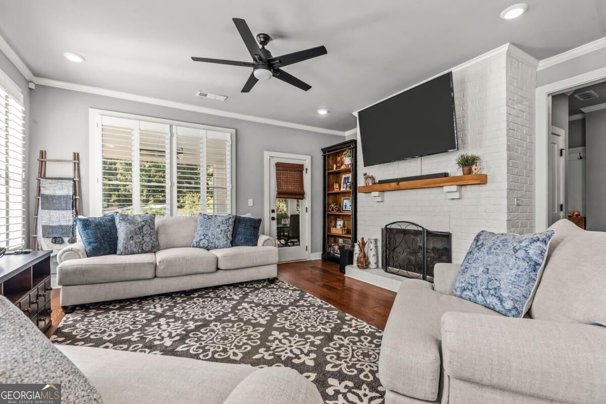 641 Foster Park Lane
