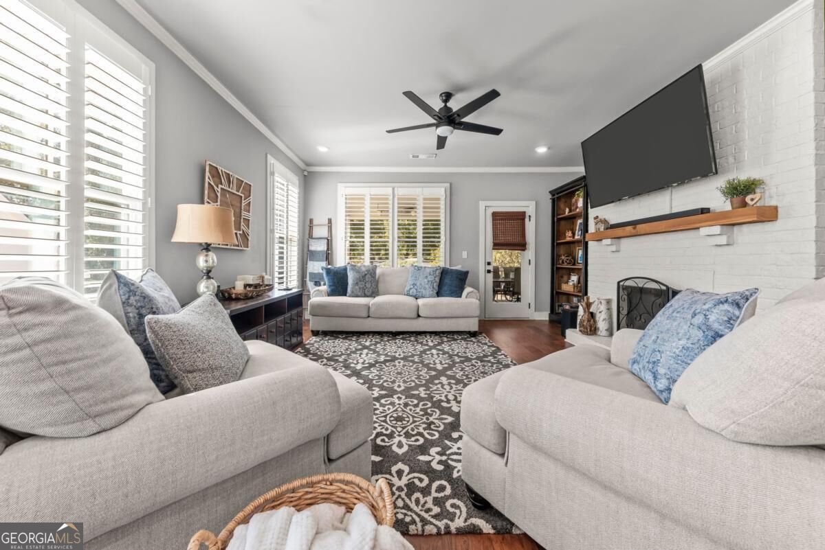 641 Foster Park Lane