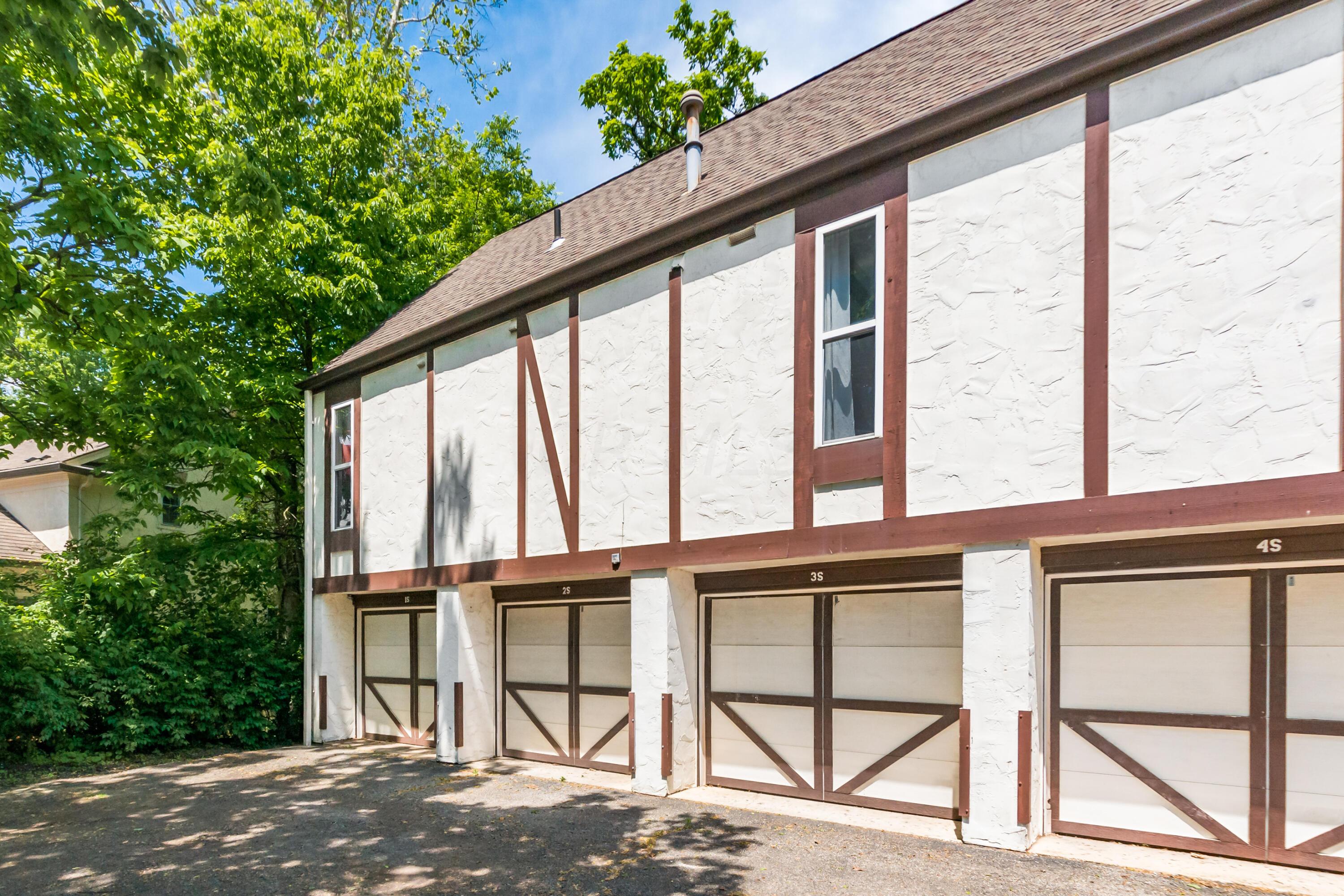 1577 Arlington Avenue, 1577B