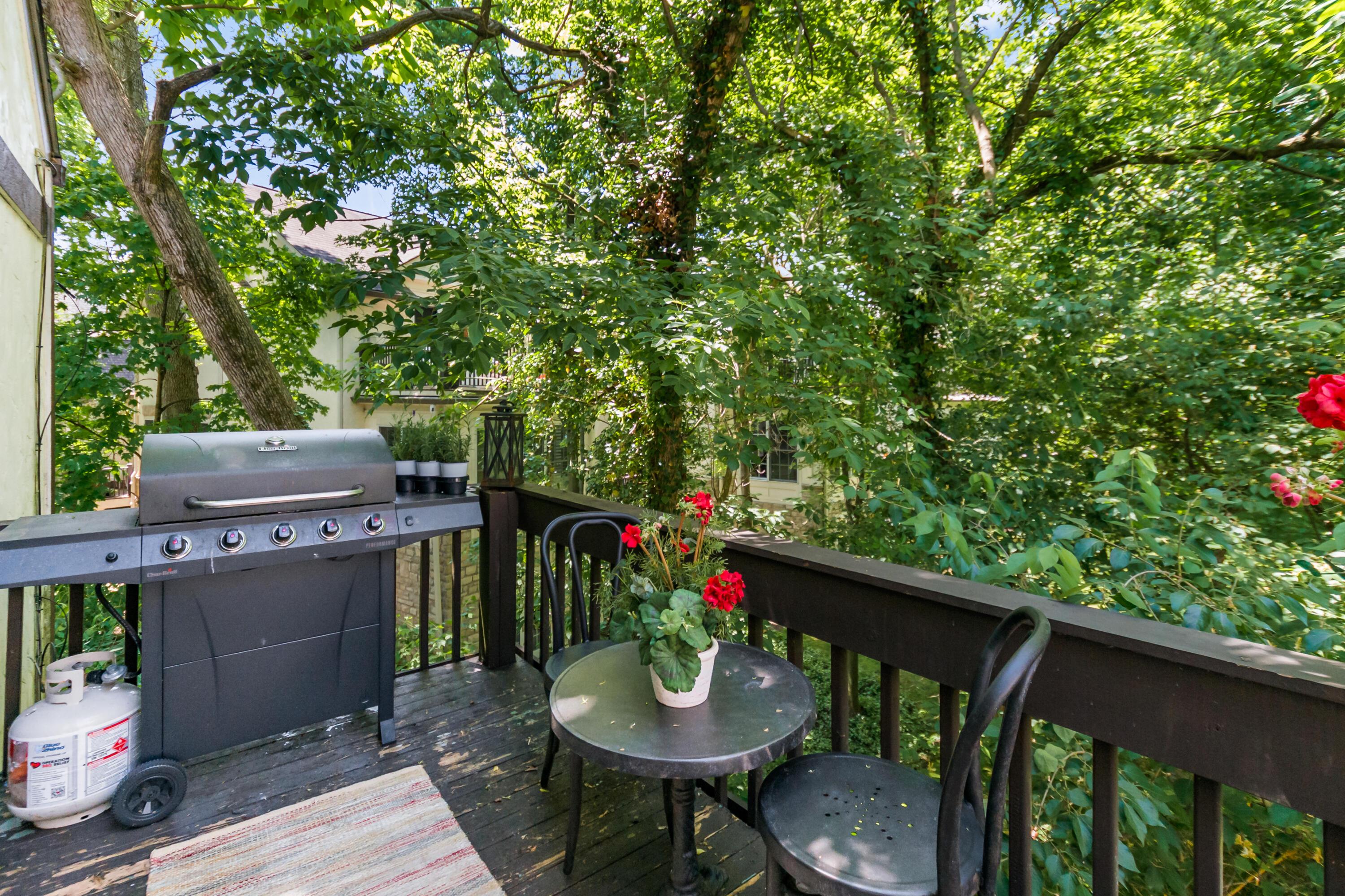1577 Arlington Avenue, 1577B