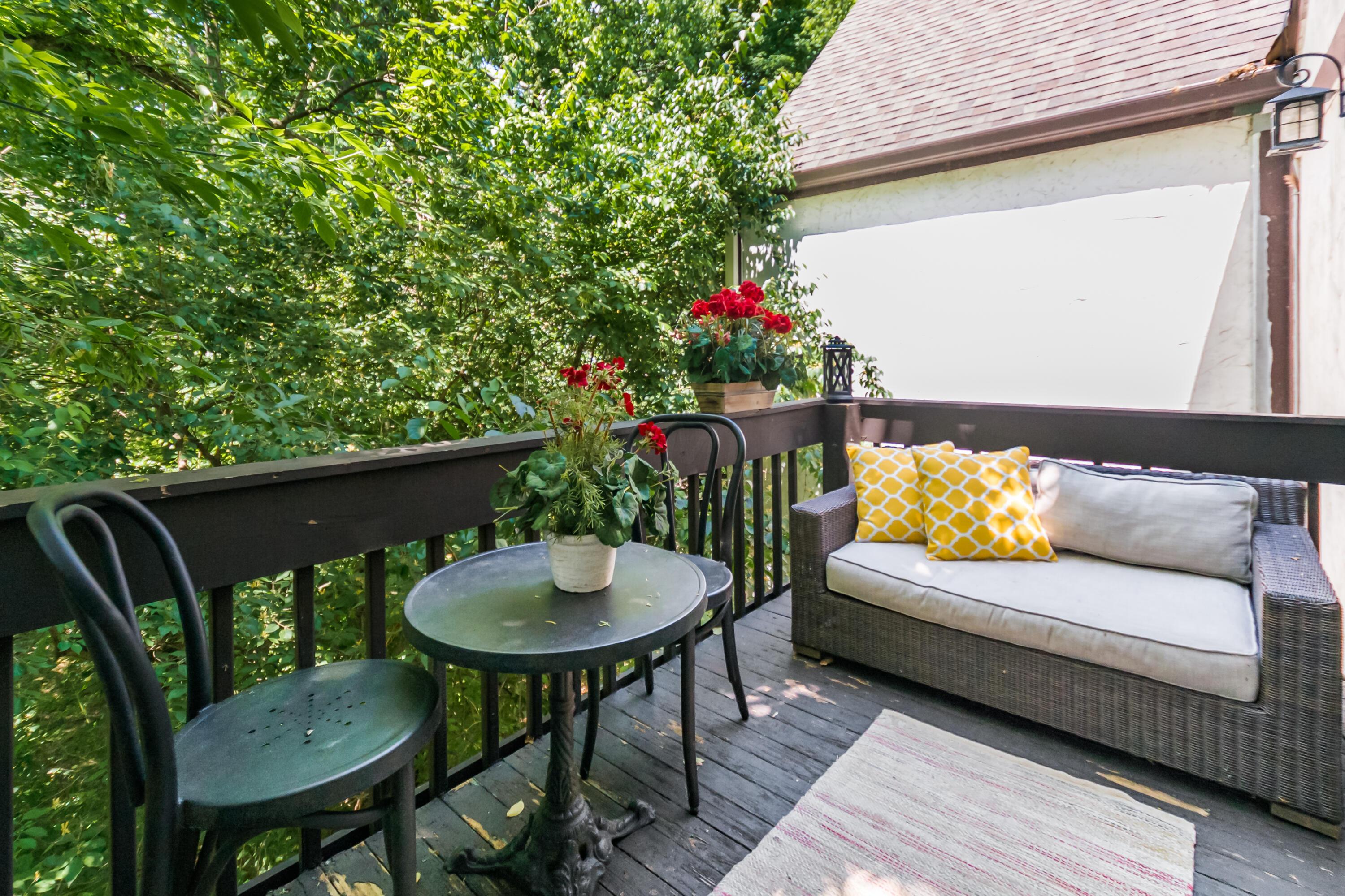 1577 Arlington Avenue, 1577B