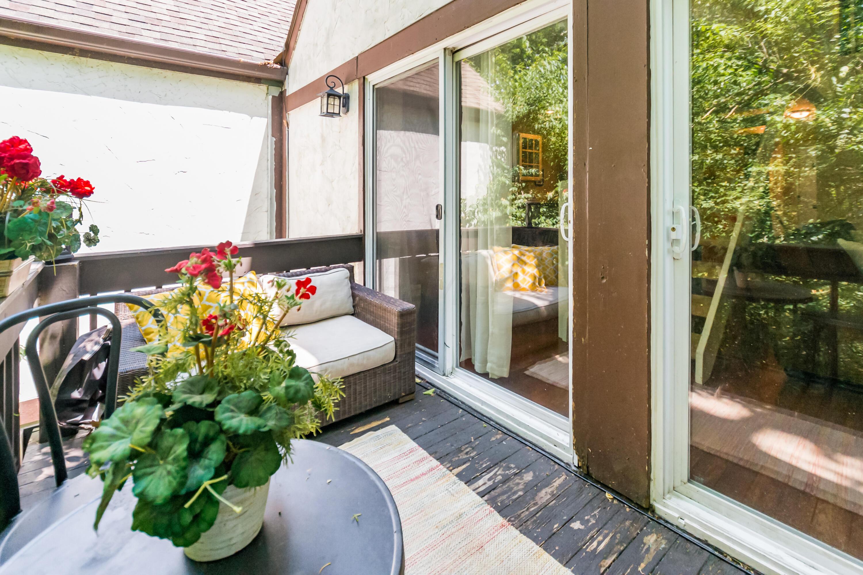 1577 Arlington Avenue, 1577B