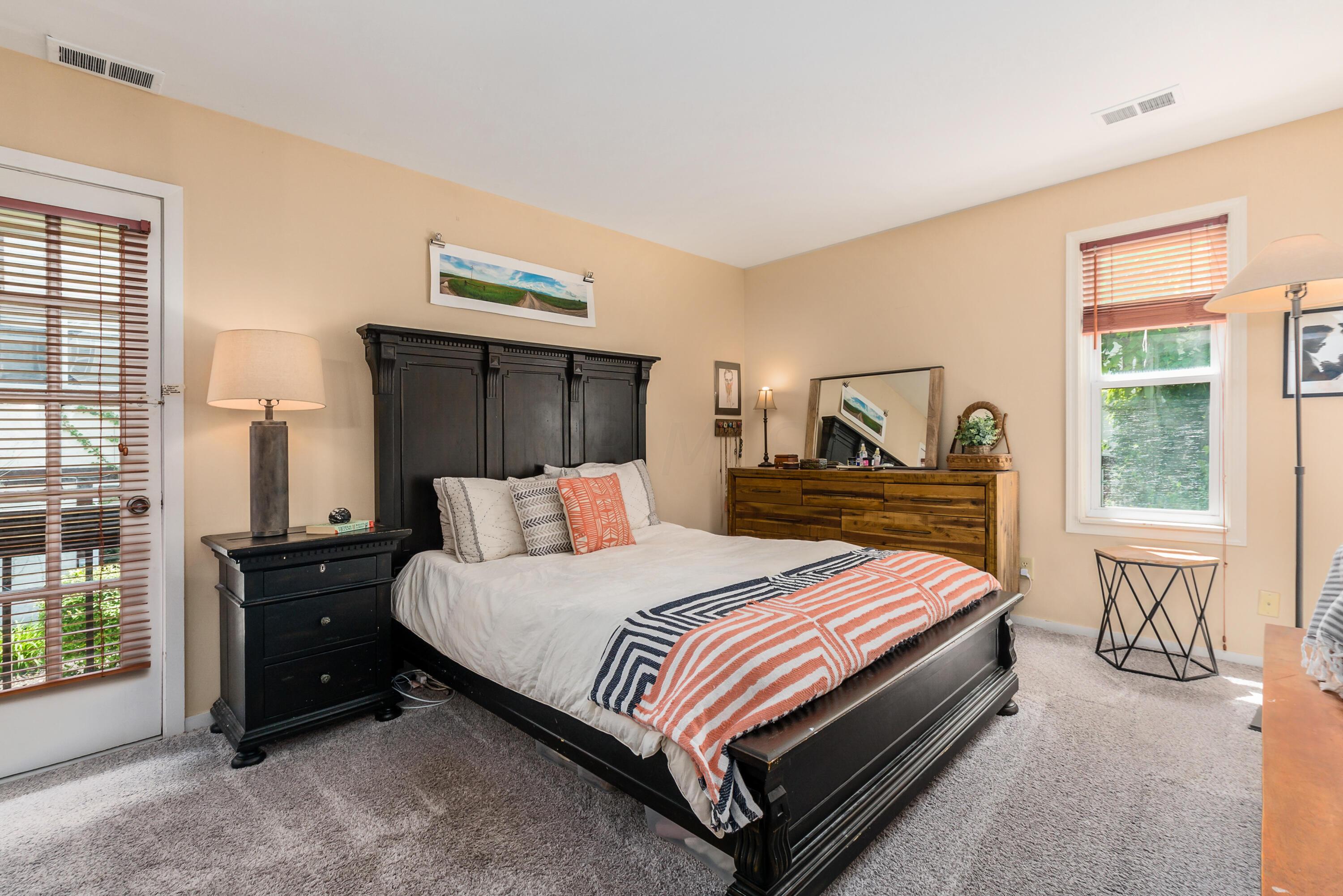 1577 Arlington Avenue, 1577B