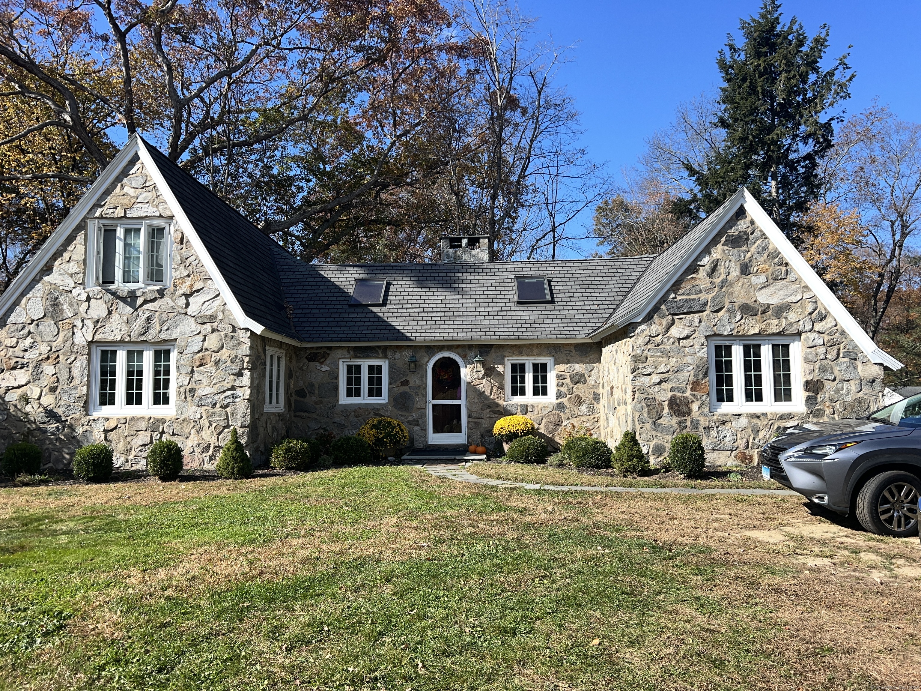 76 Lyons Plain Road