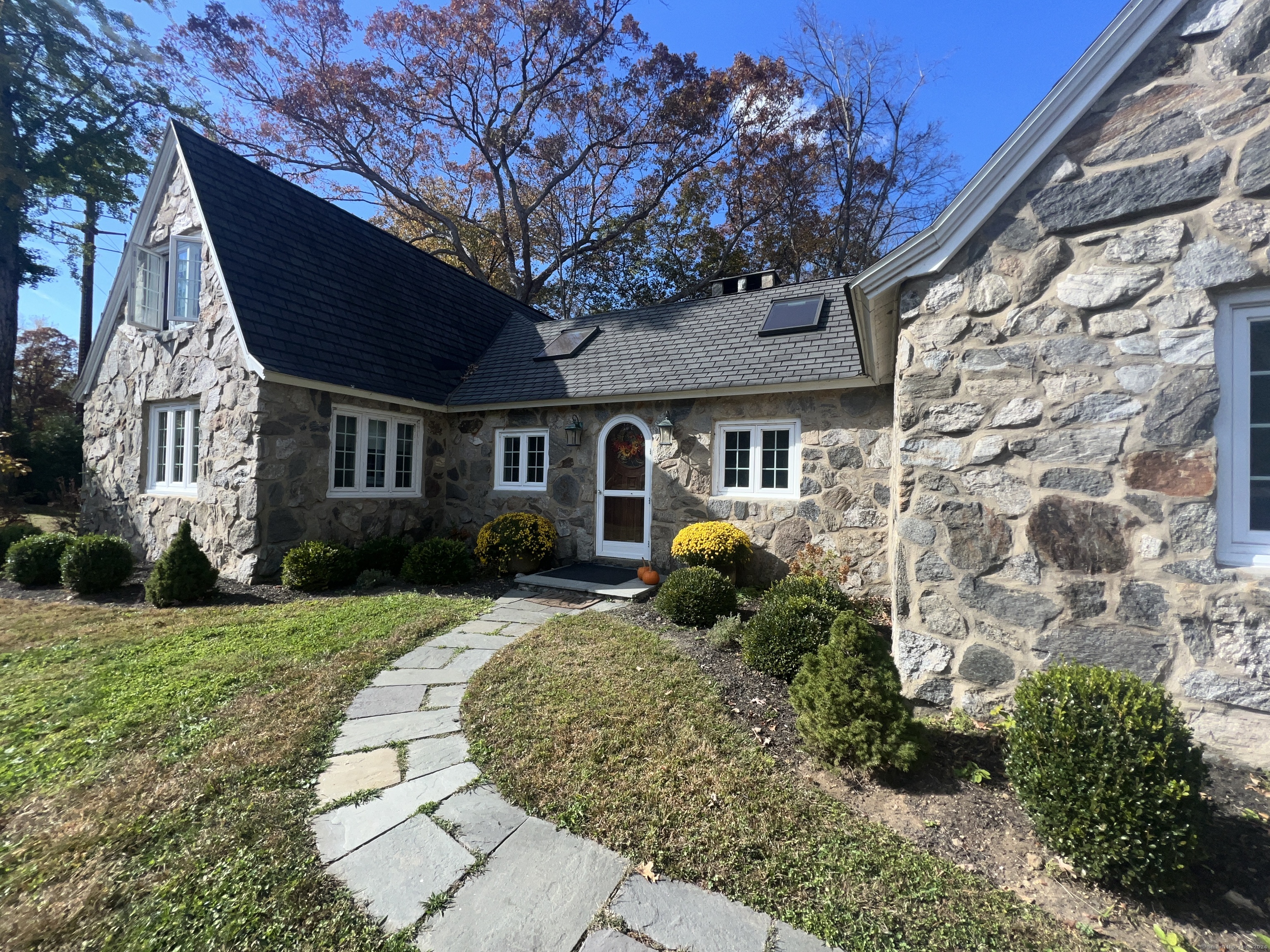 76 Lyons Plain Road