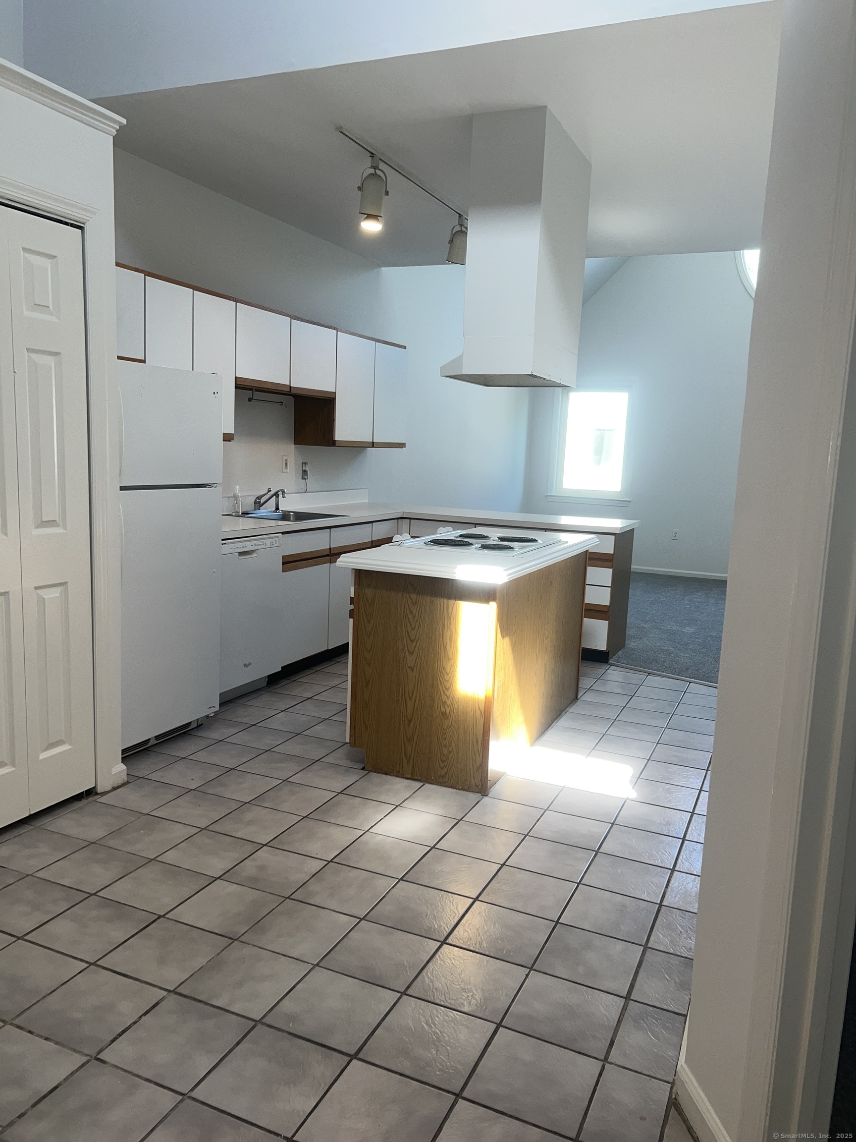 170 Post Road West C2