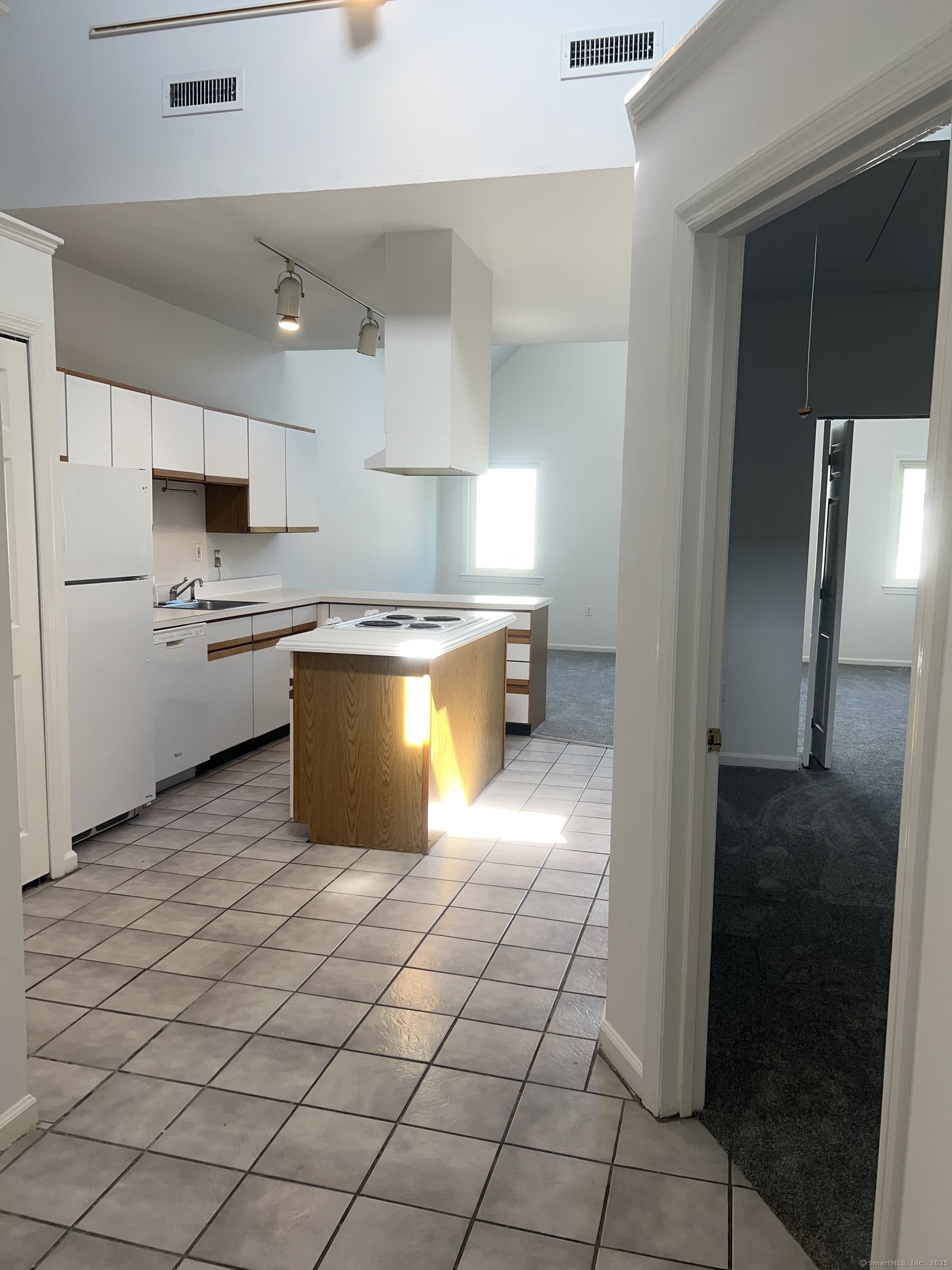 170 Post Road West C2
