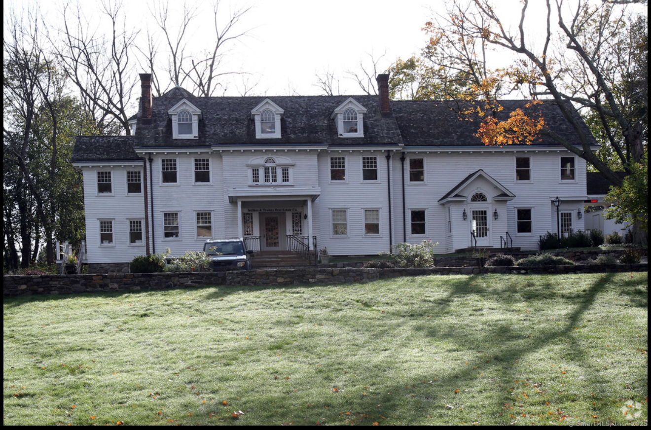 215 Post Road West