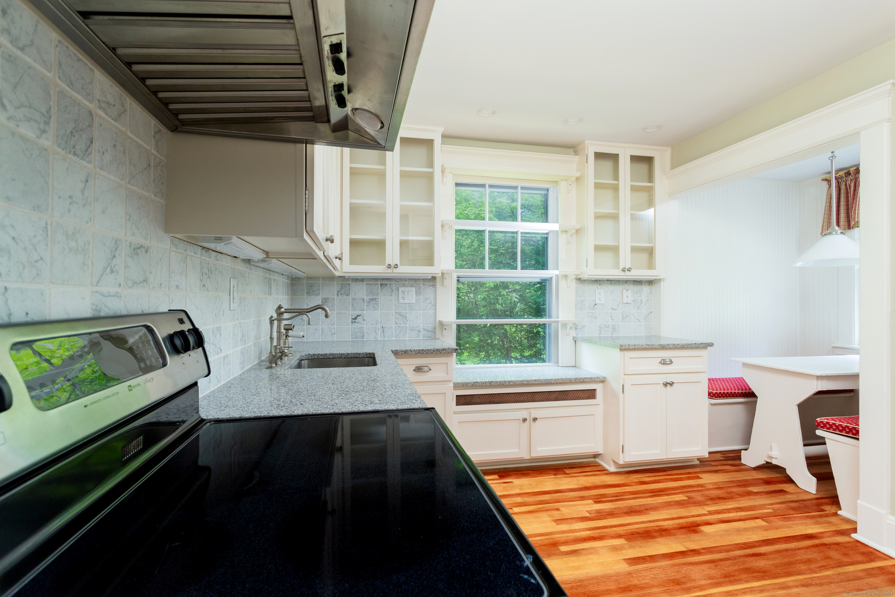 28 Woodside Avenue