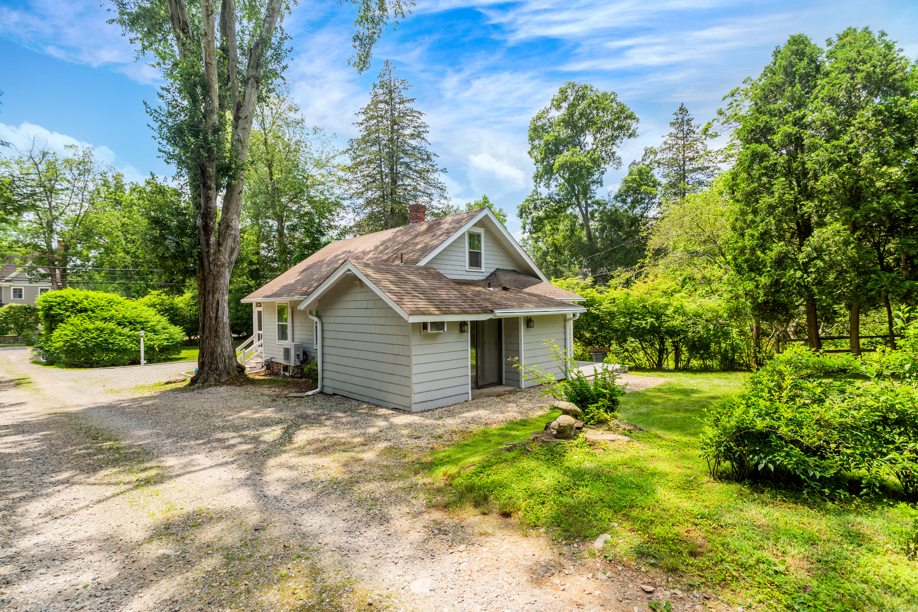 28 Woodside Avenue