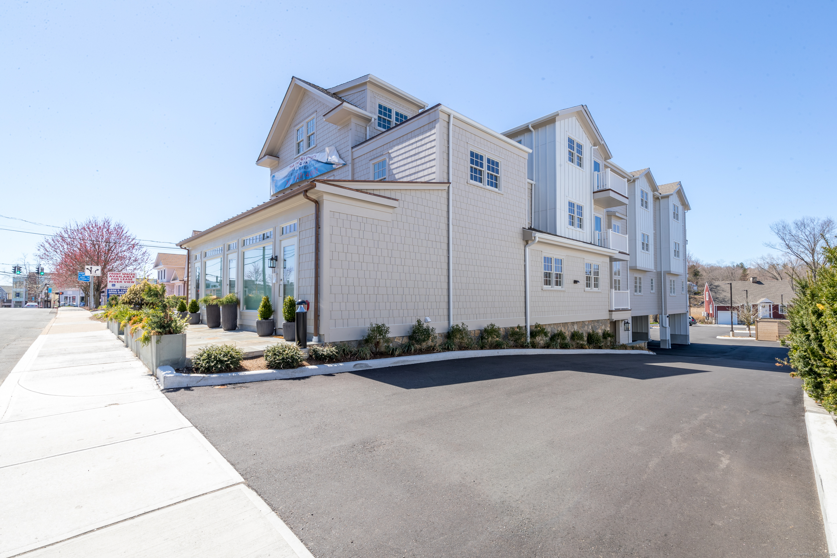 201 Main Street 303
