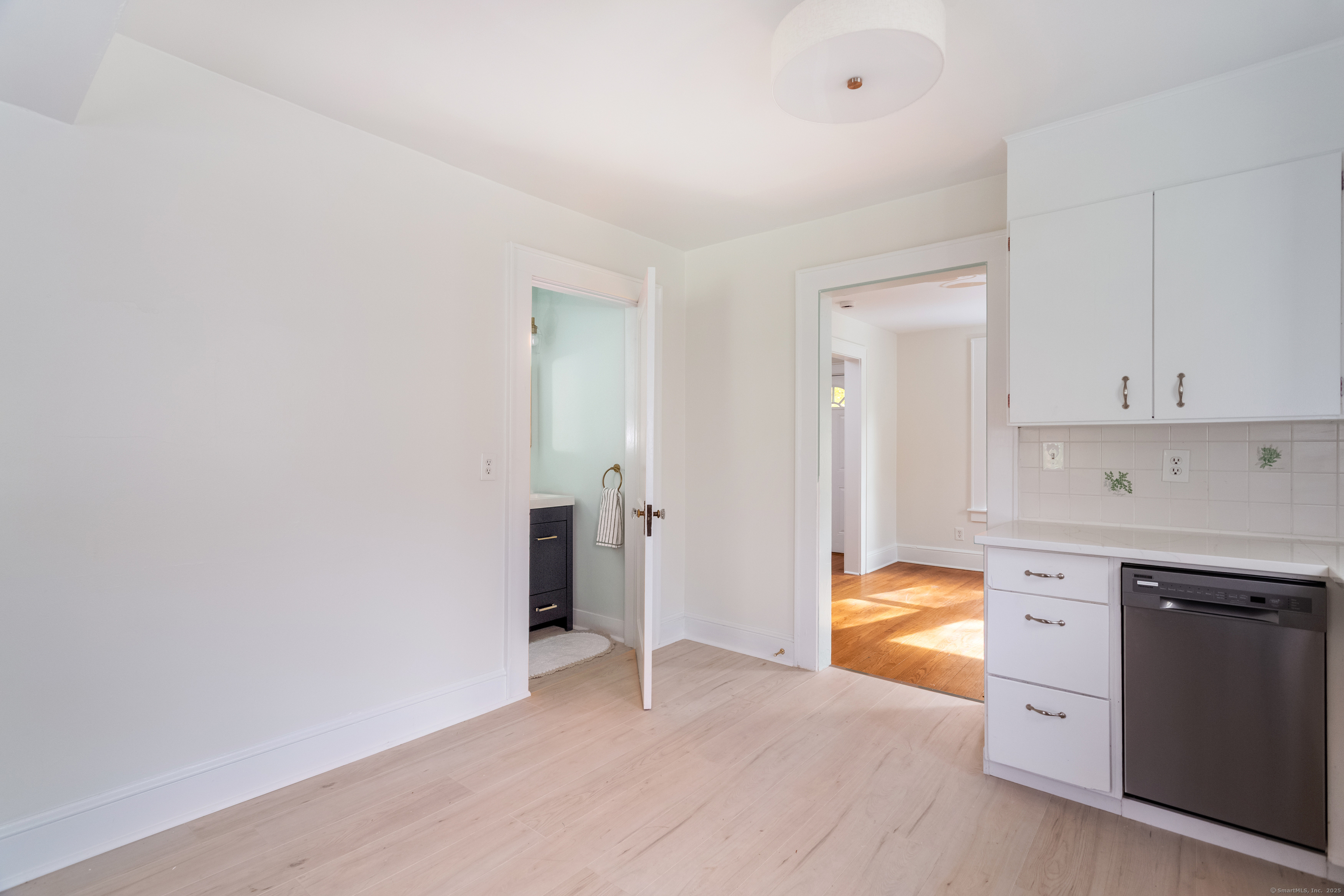 31 Hillandale Road