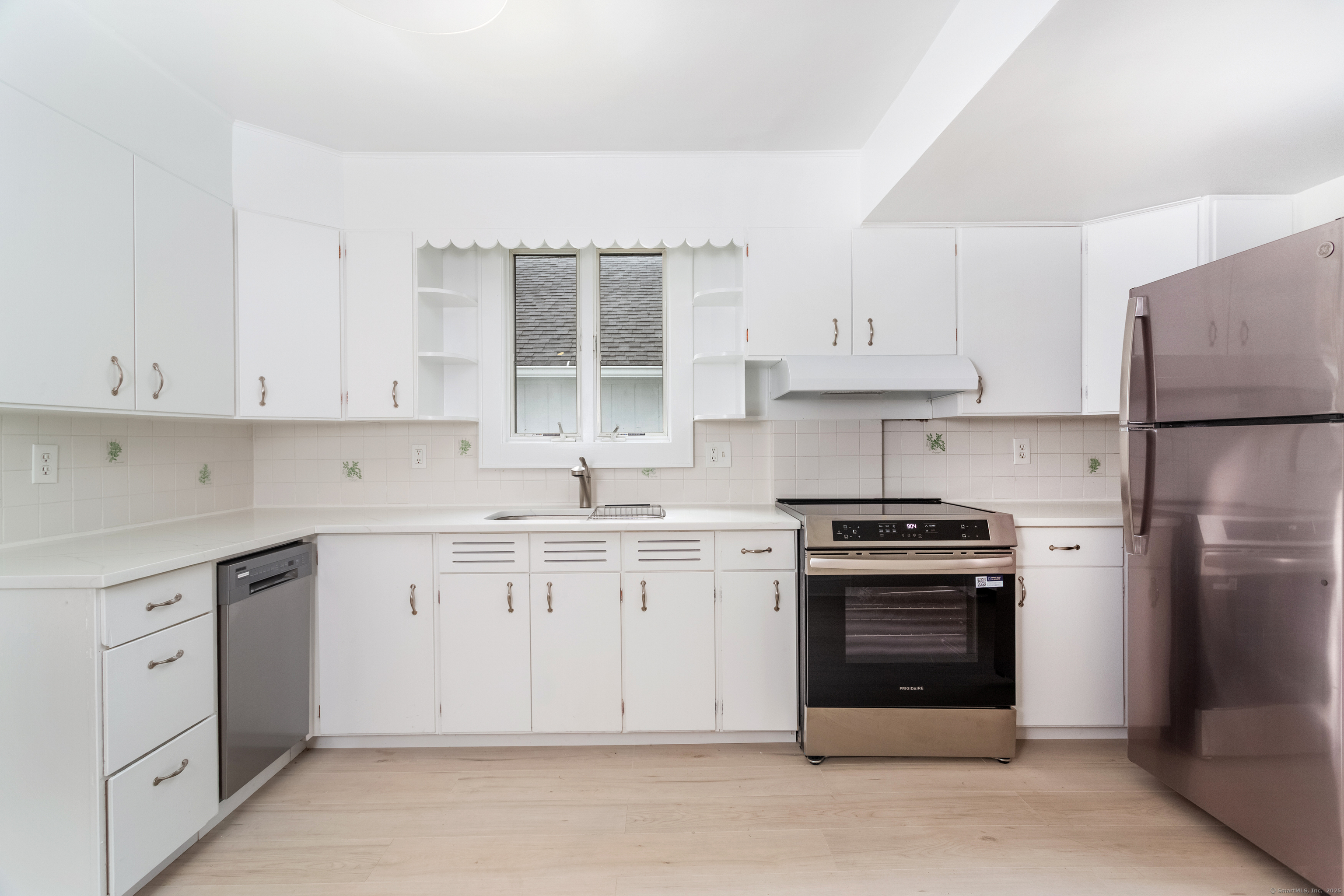 31 Hillandale Road