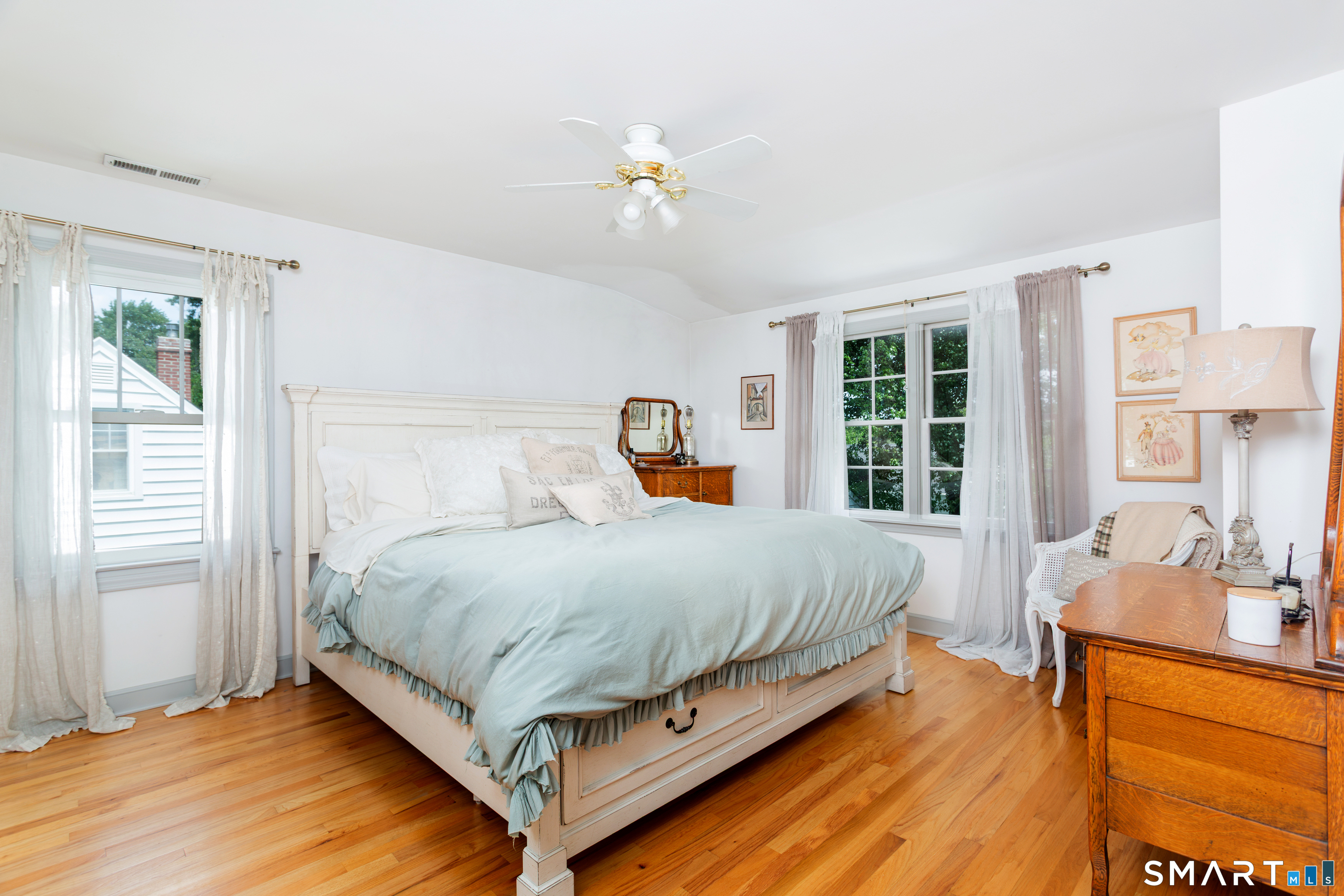 127 Moritz Place