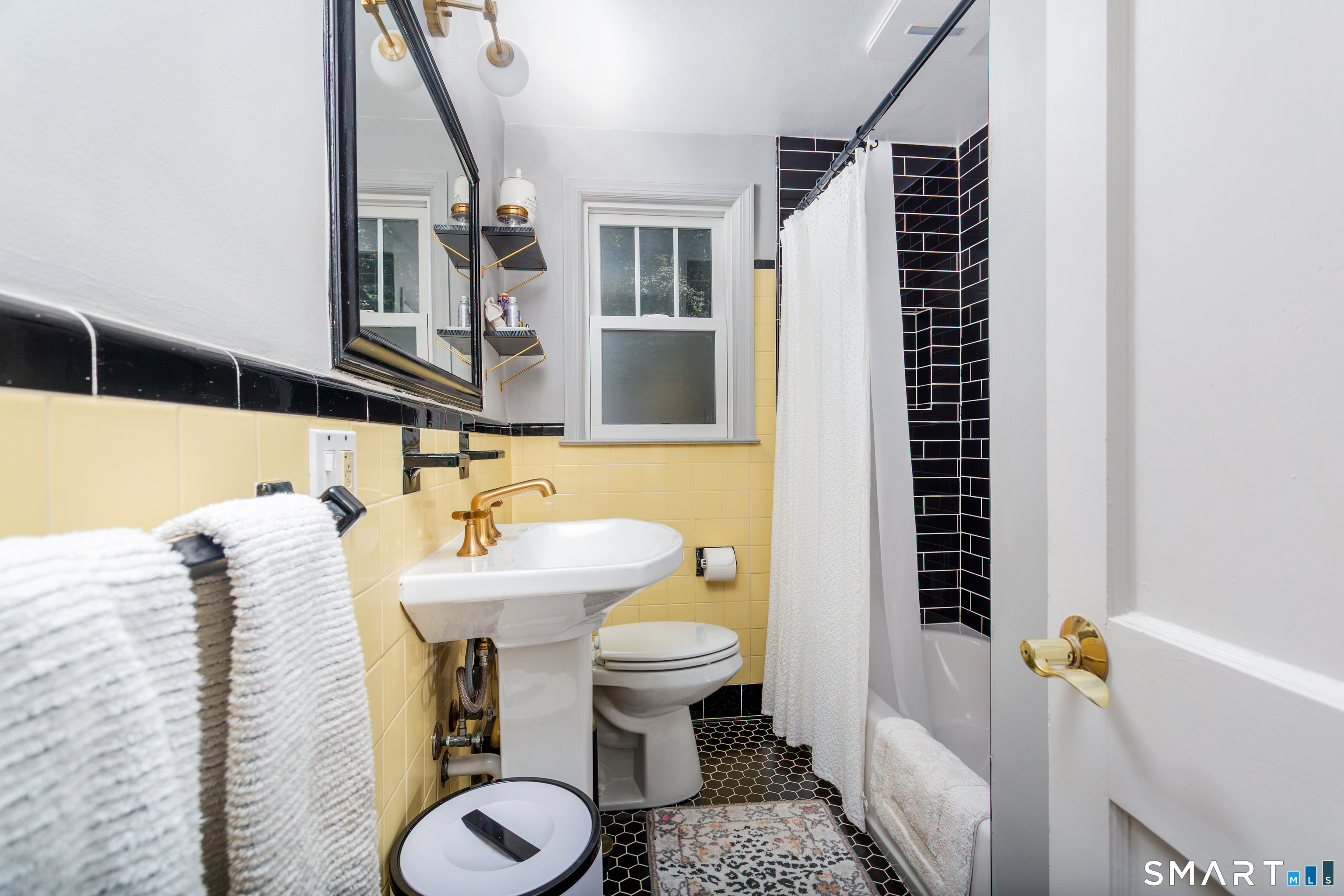 127 Moritz Place