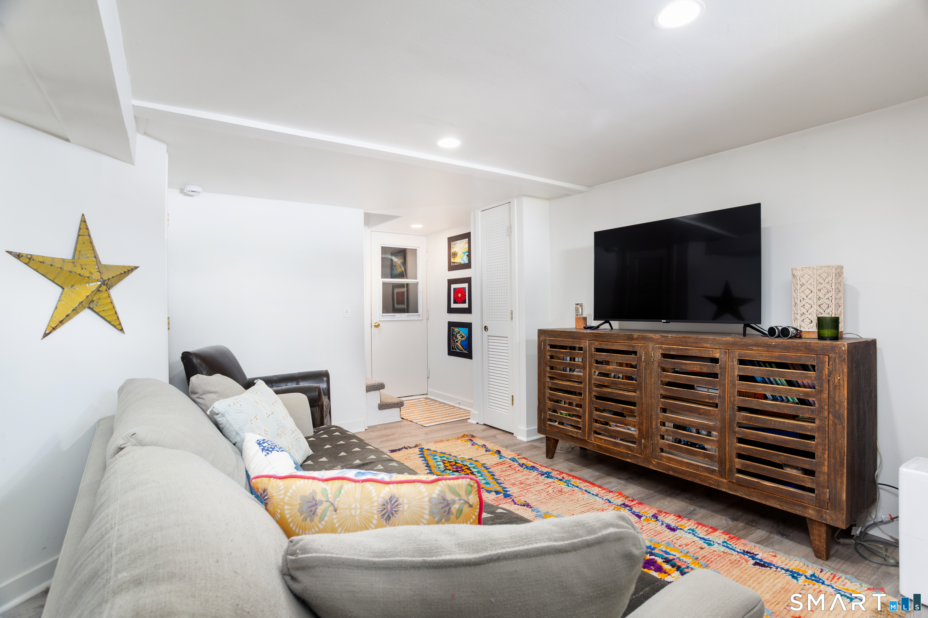 127 Moritz Place