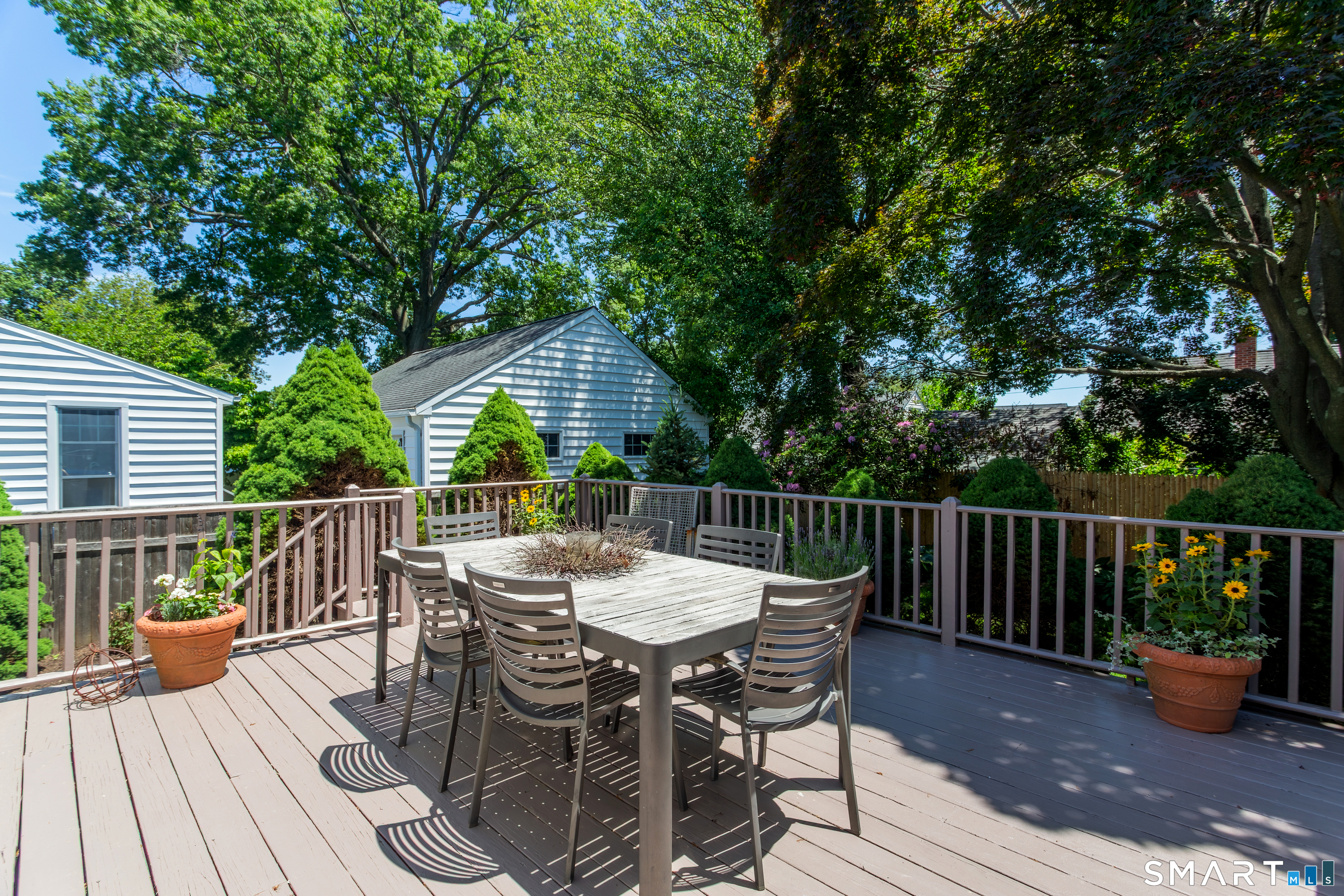 127 Moritz Place