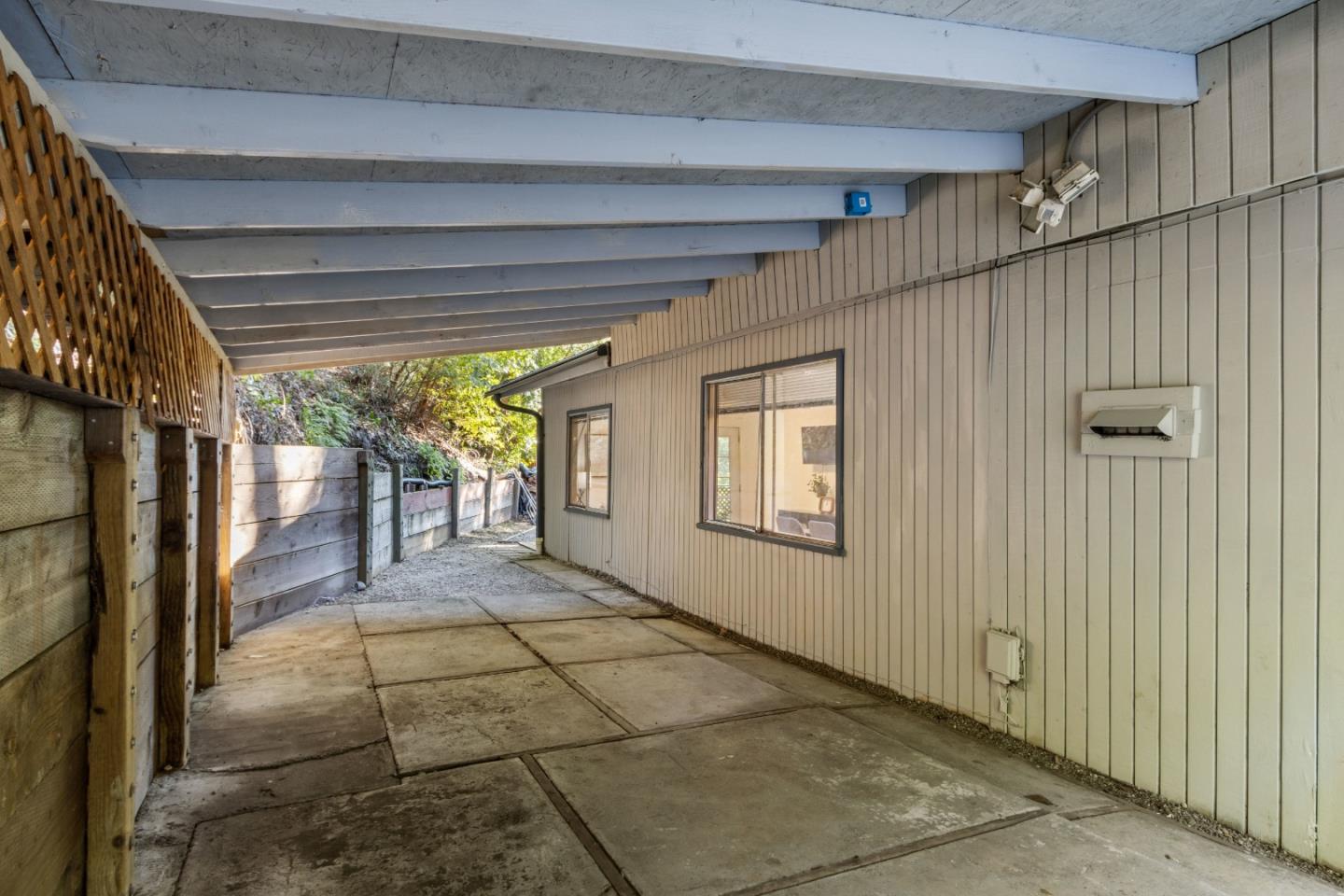 625 Sequoia AVE