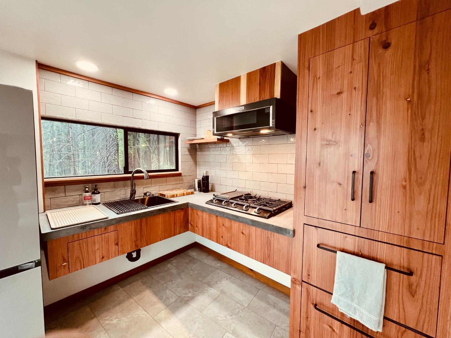 518 Container Way