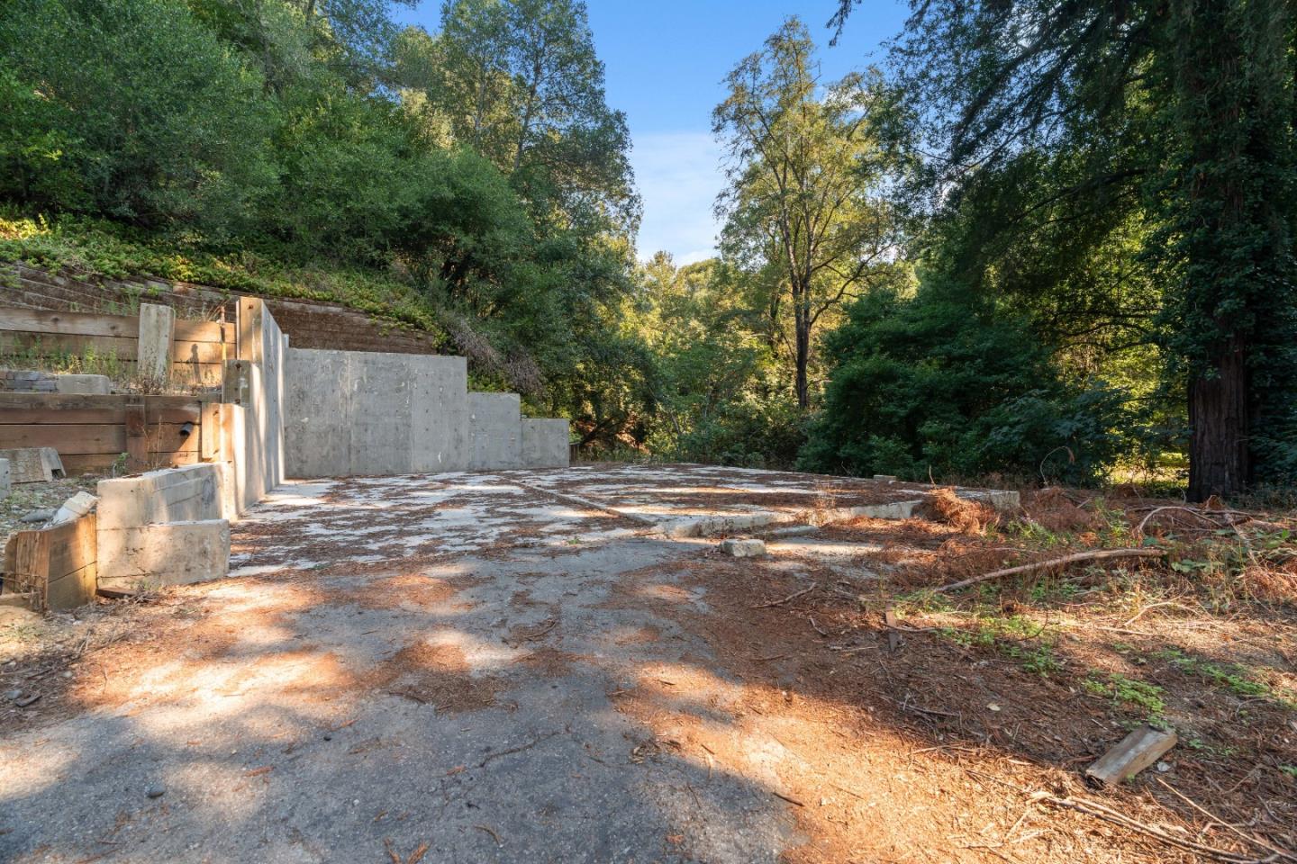 15840 Old County Highway