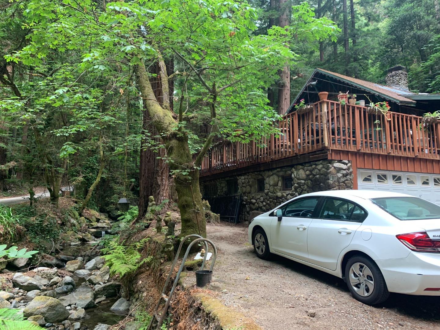11810 Clear Creek