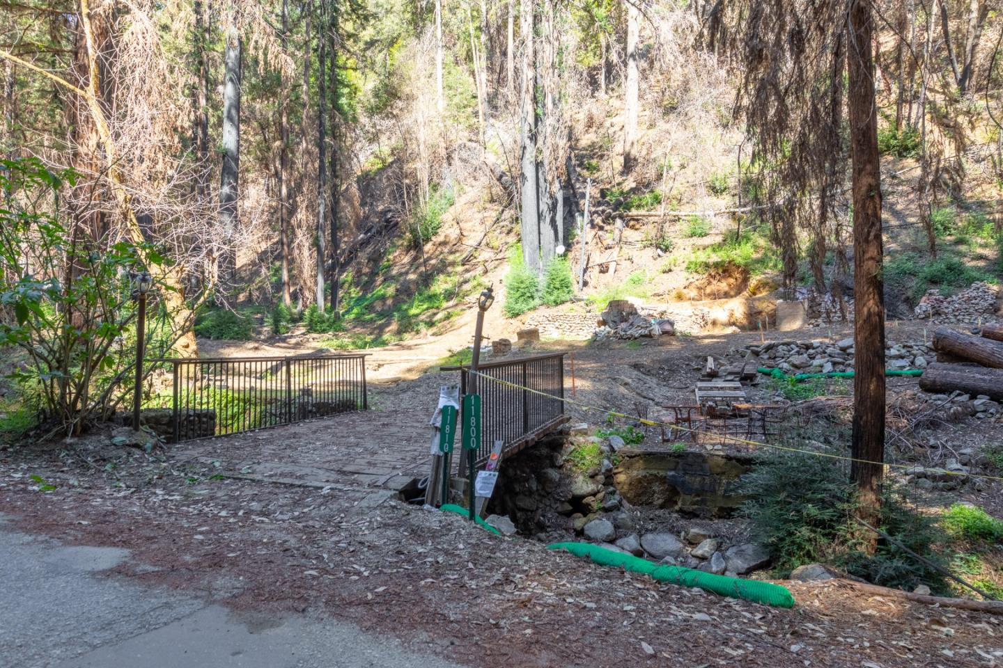 11810 Clear Creek