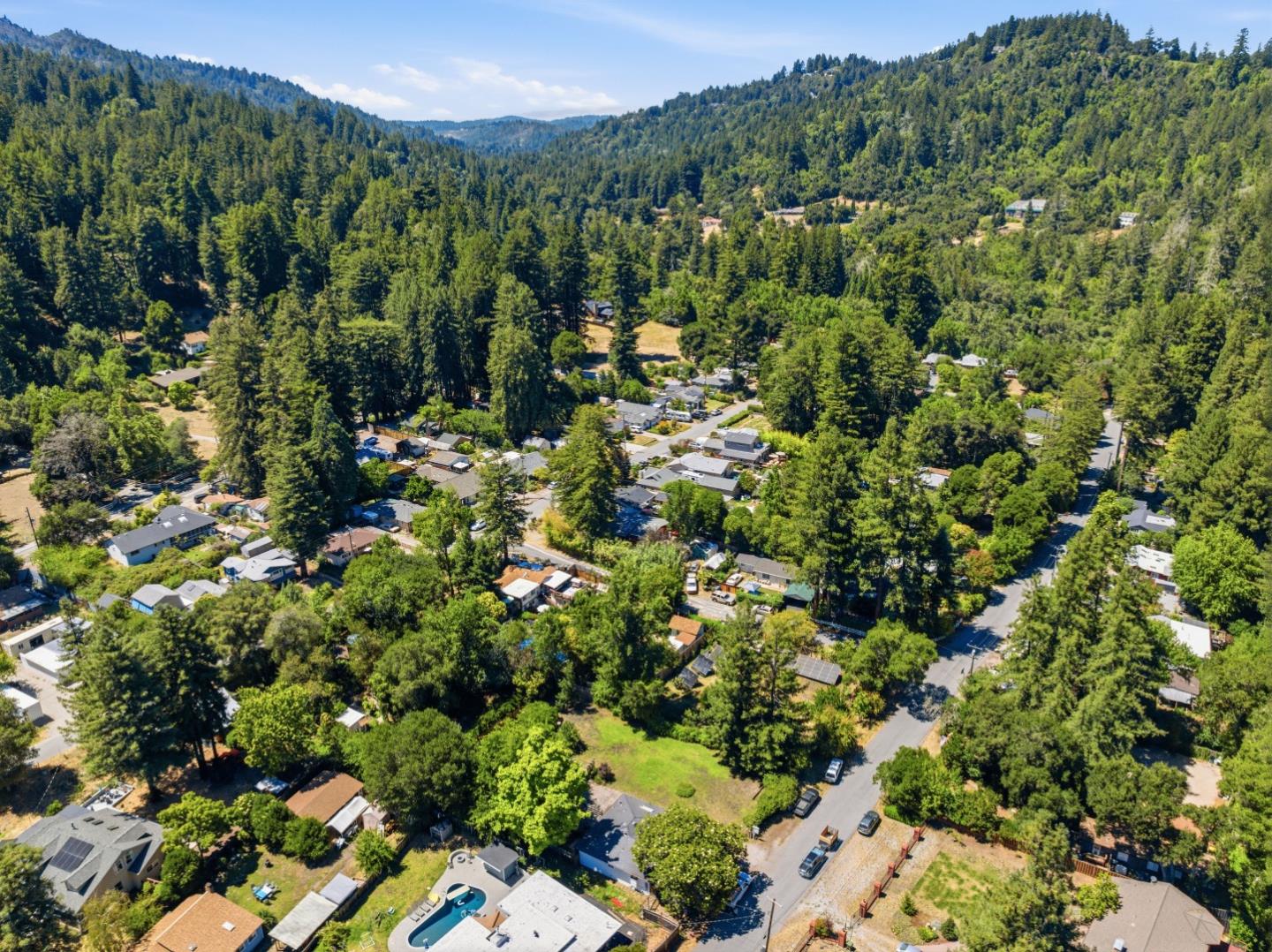 10195 Riverside DR
