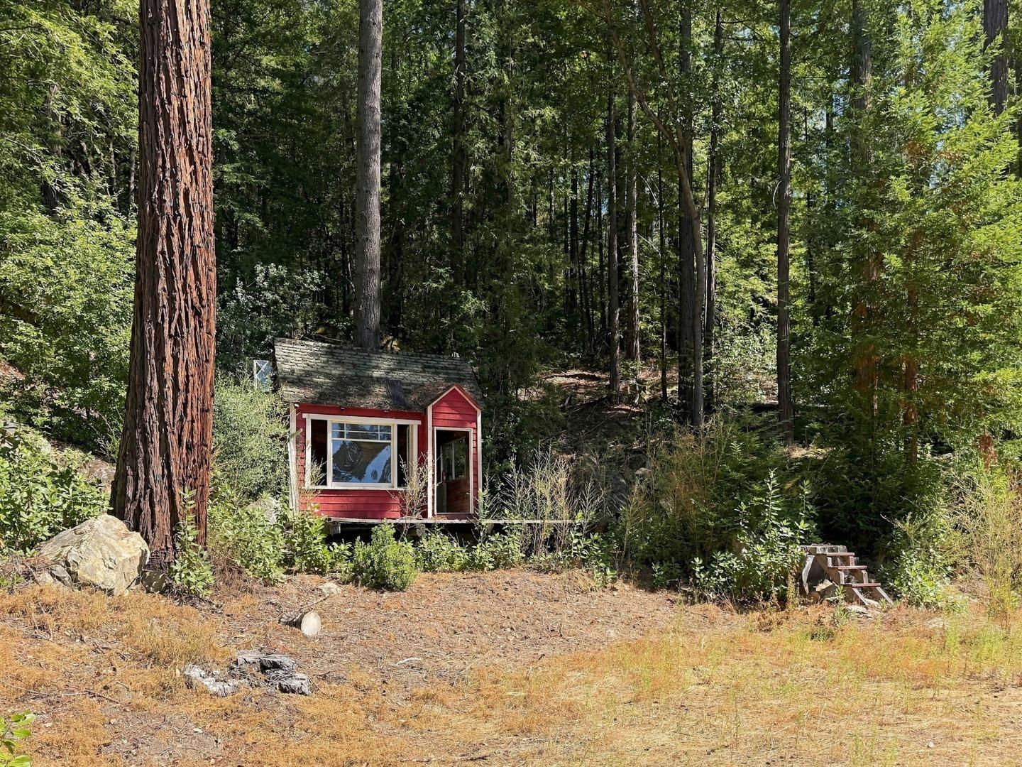 320 Timber Cove