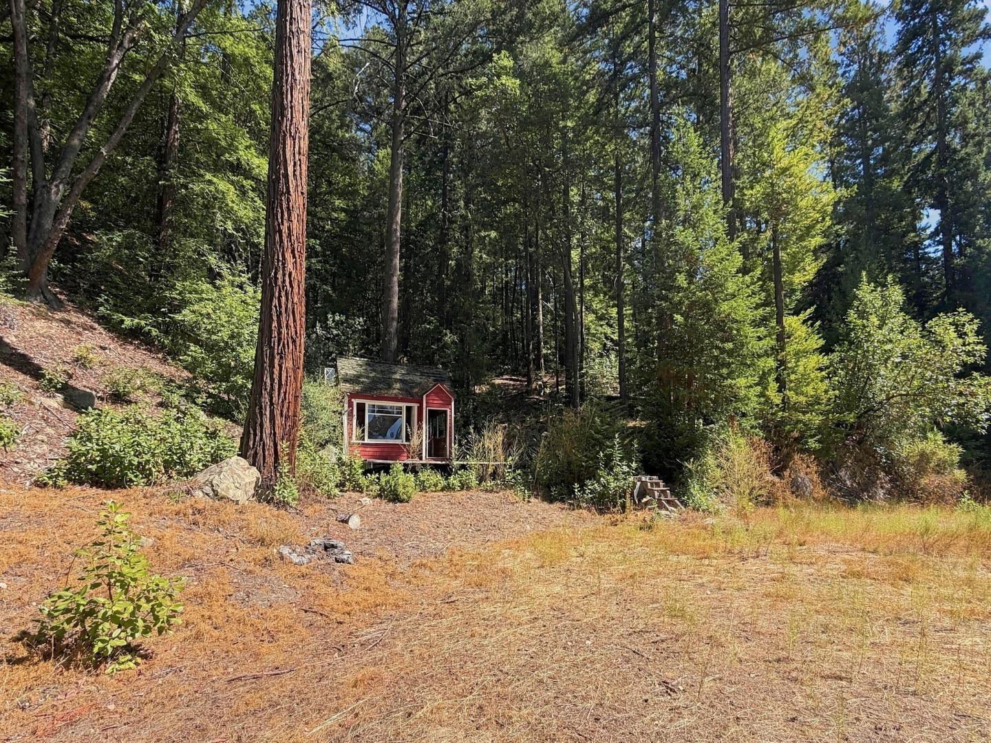 320 Timber Cove